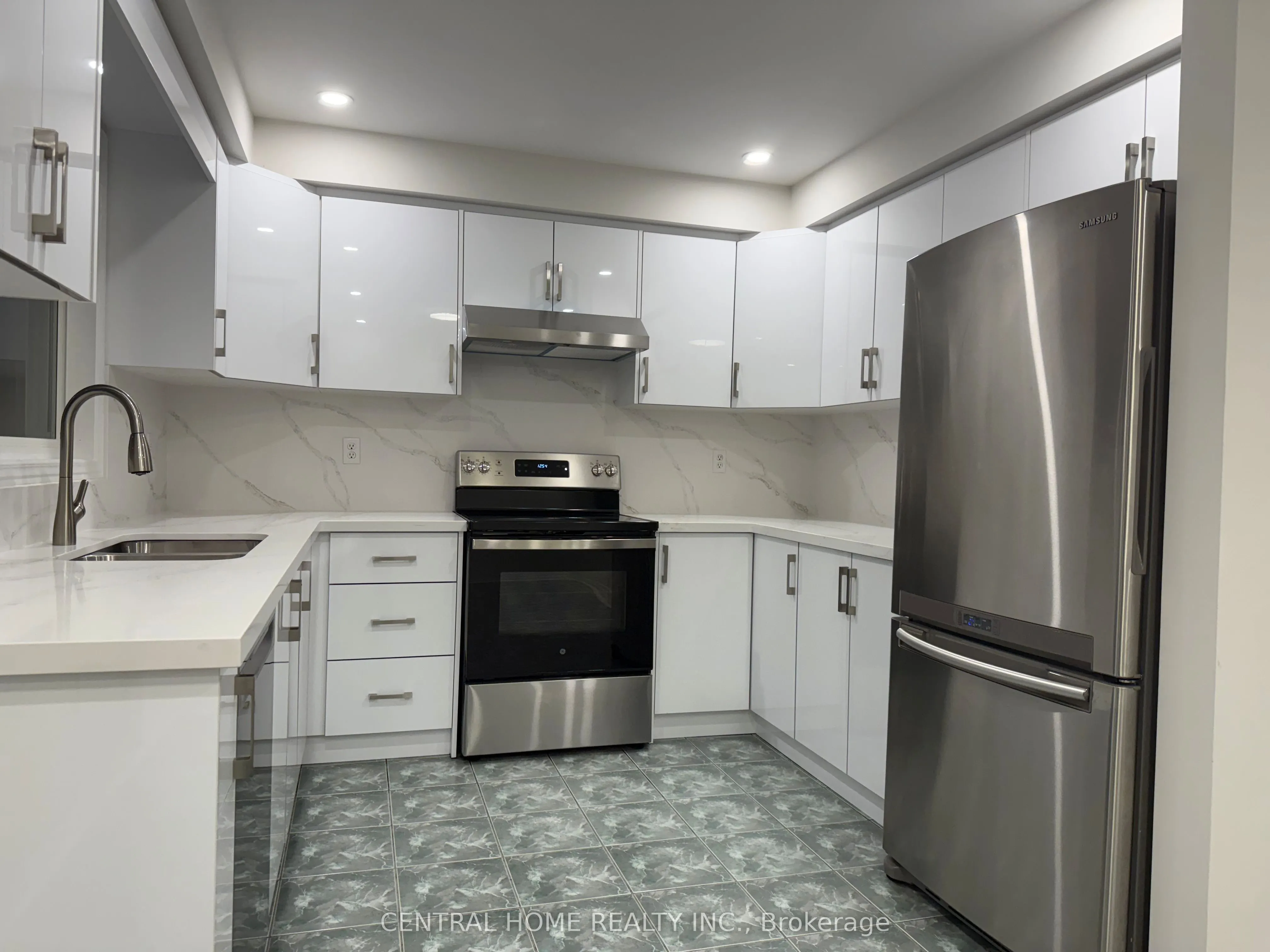 81 Bassett Avenue