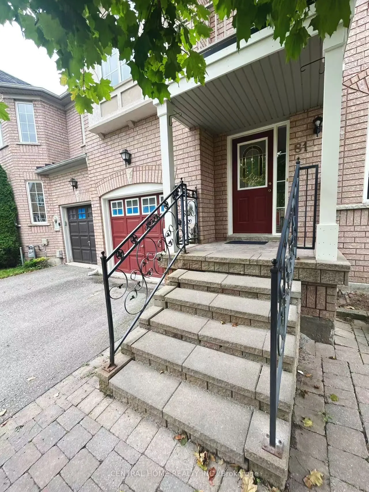 81 Bassett Avenue