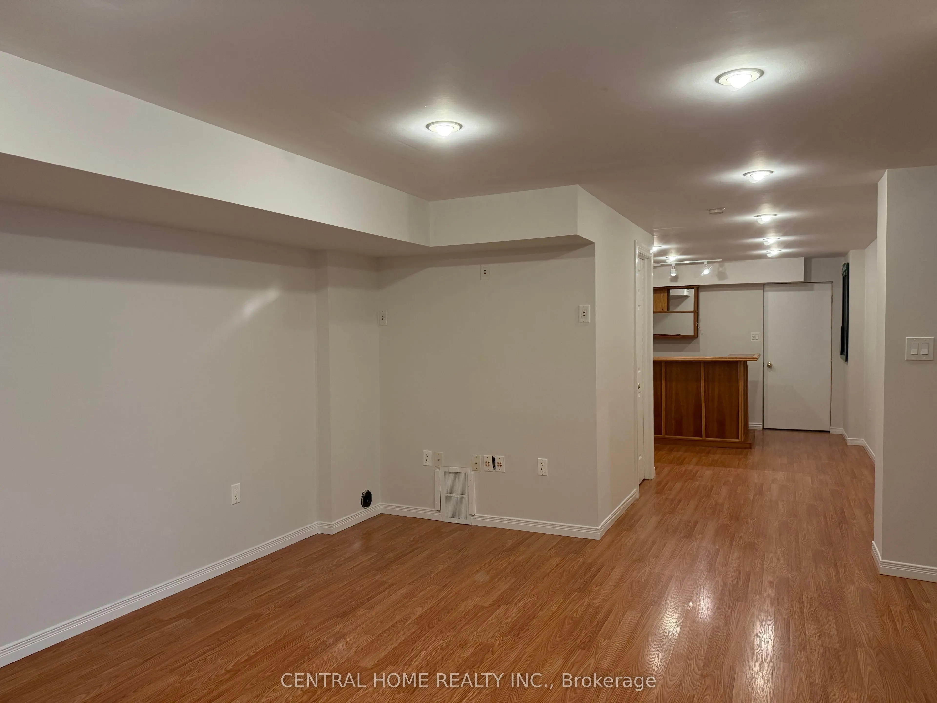 81 Bassett Avenue