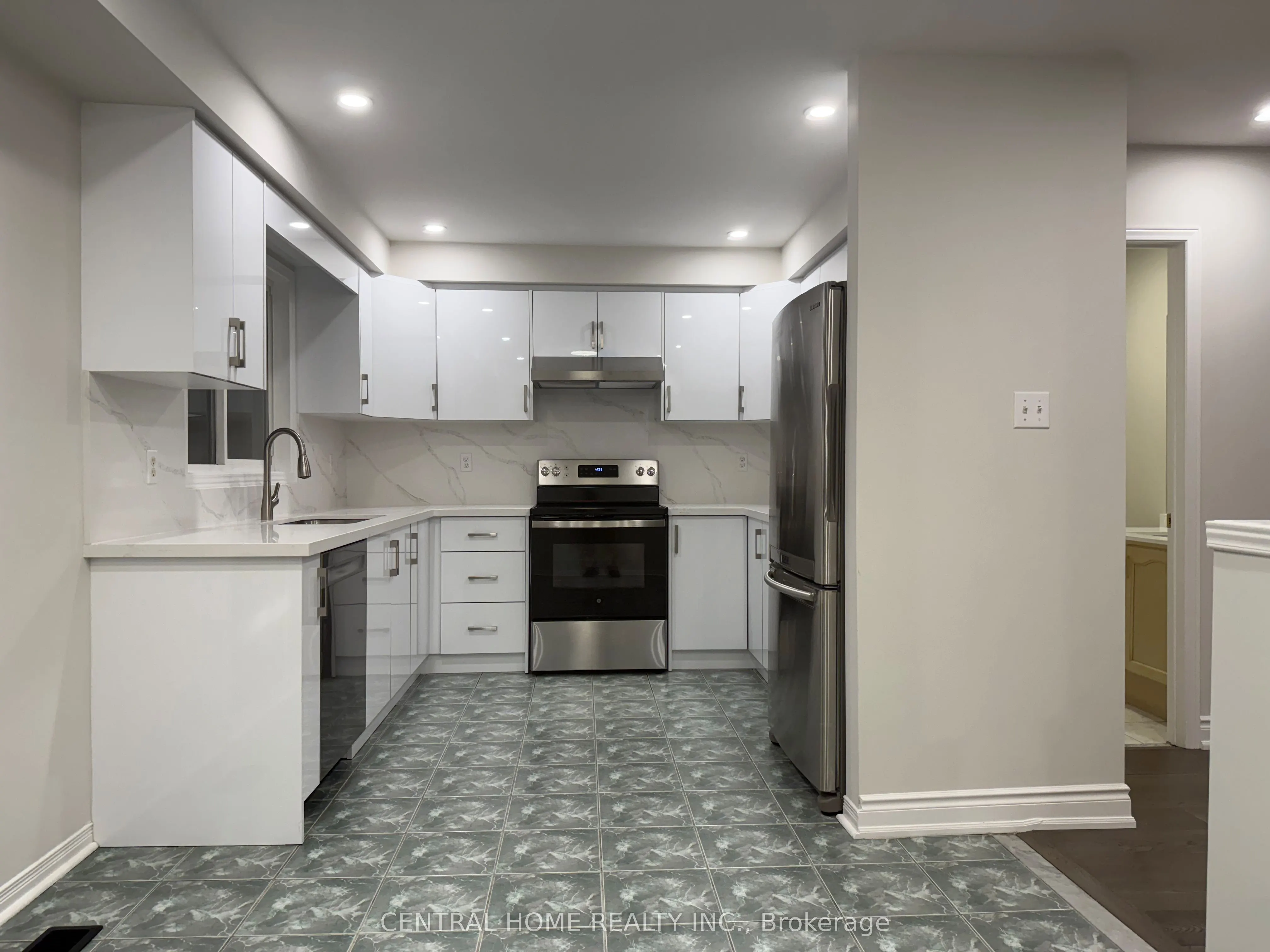 81 Bassett Avenue