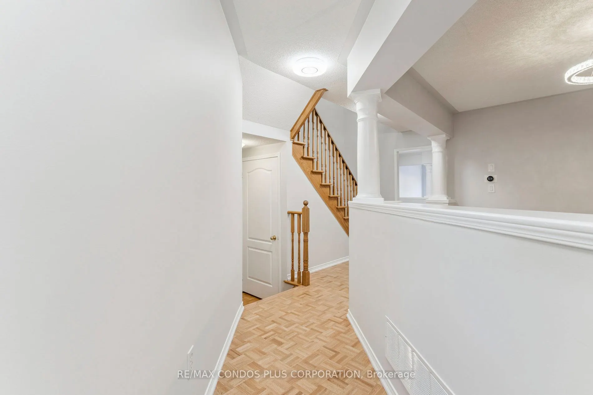 289 Deepsprings Crescent