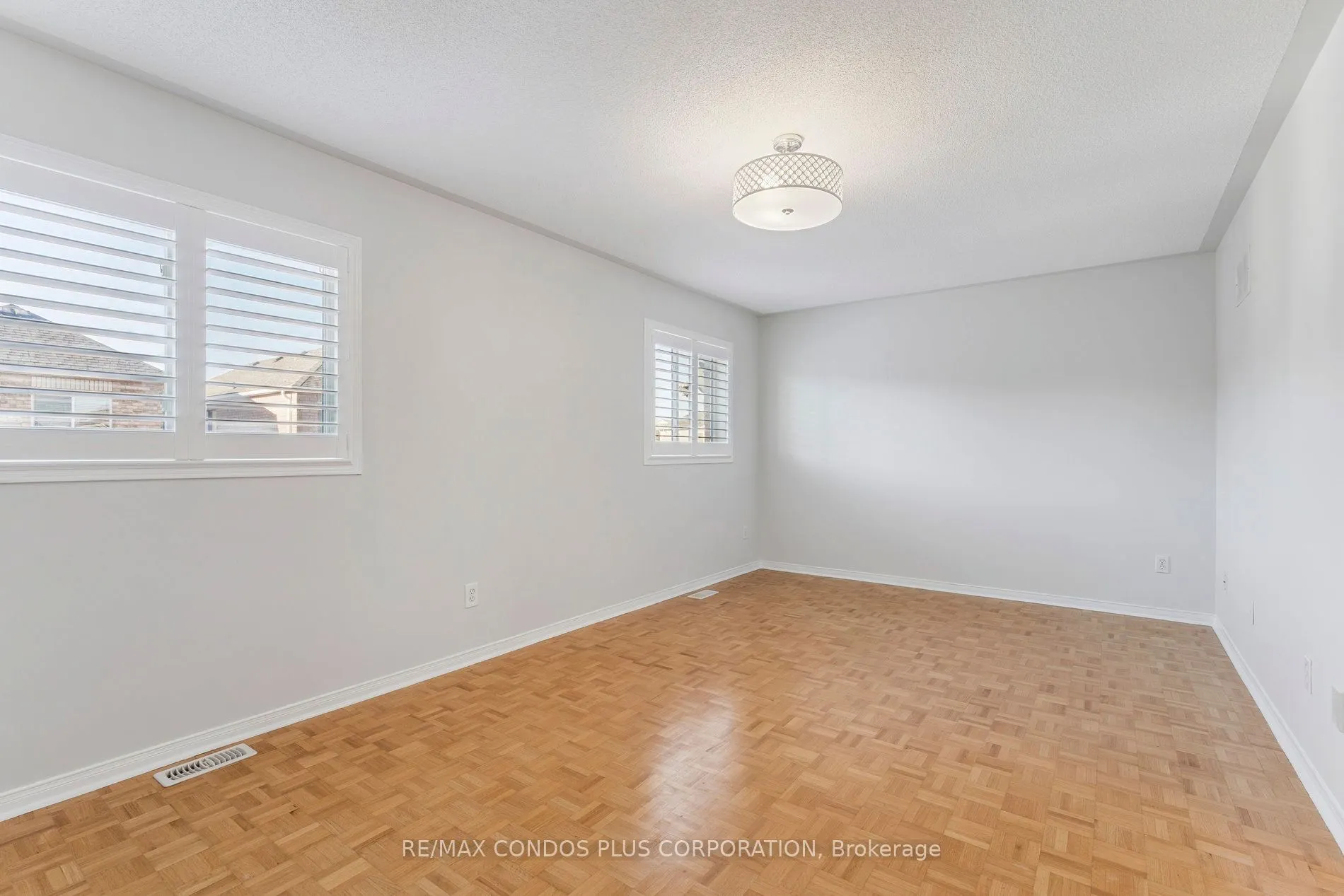 289 Deepsprings Crescent