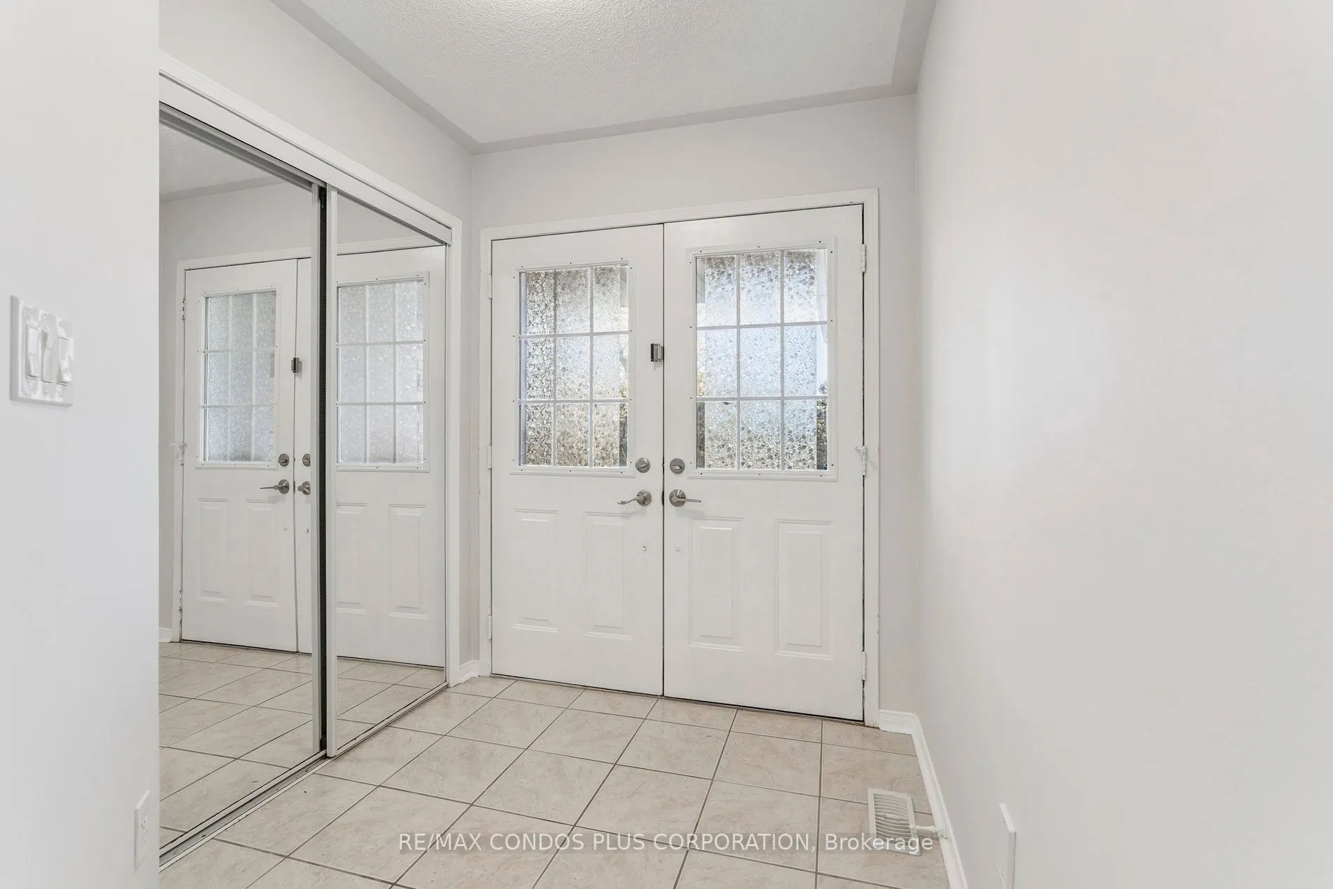 289 Deepsprings Crescent