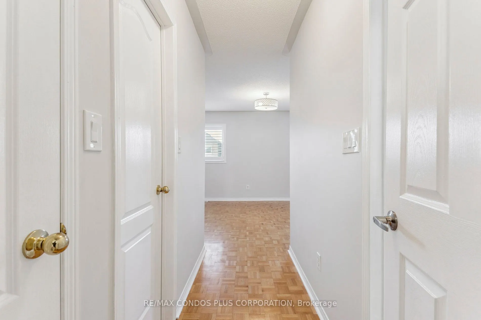 289 Deepsprings Crescent