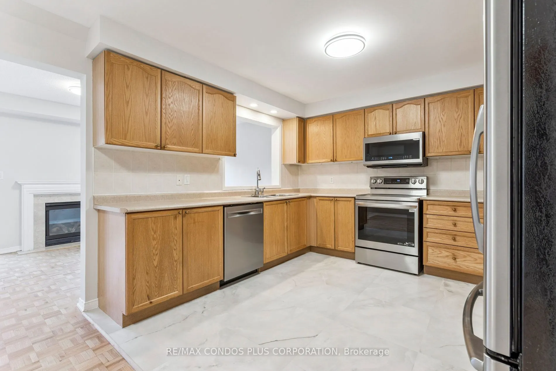 289 Deepsprings Crescent