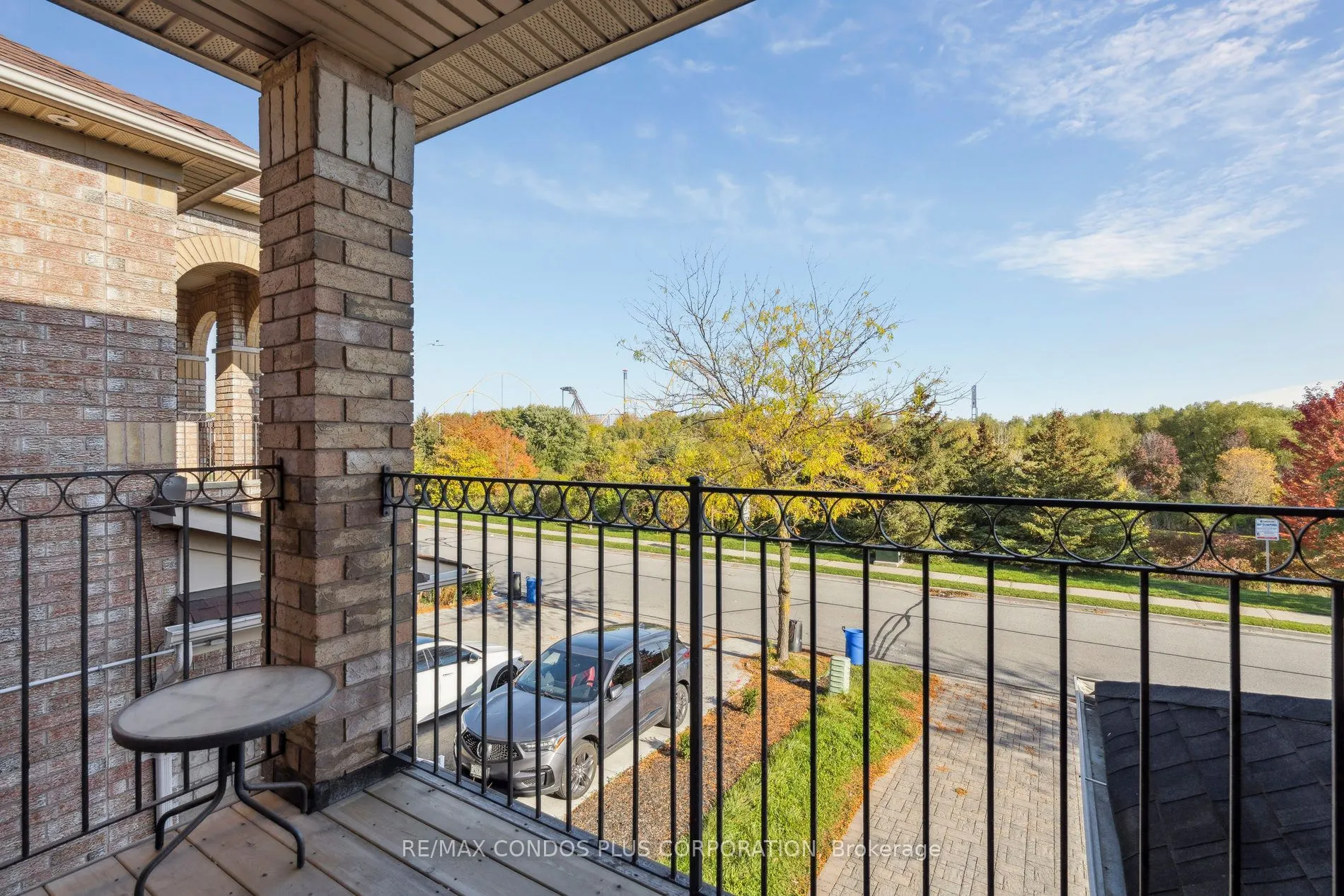 289 Deepsprings Crescent
