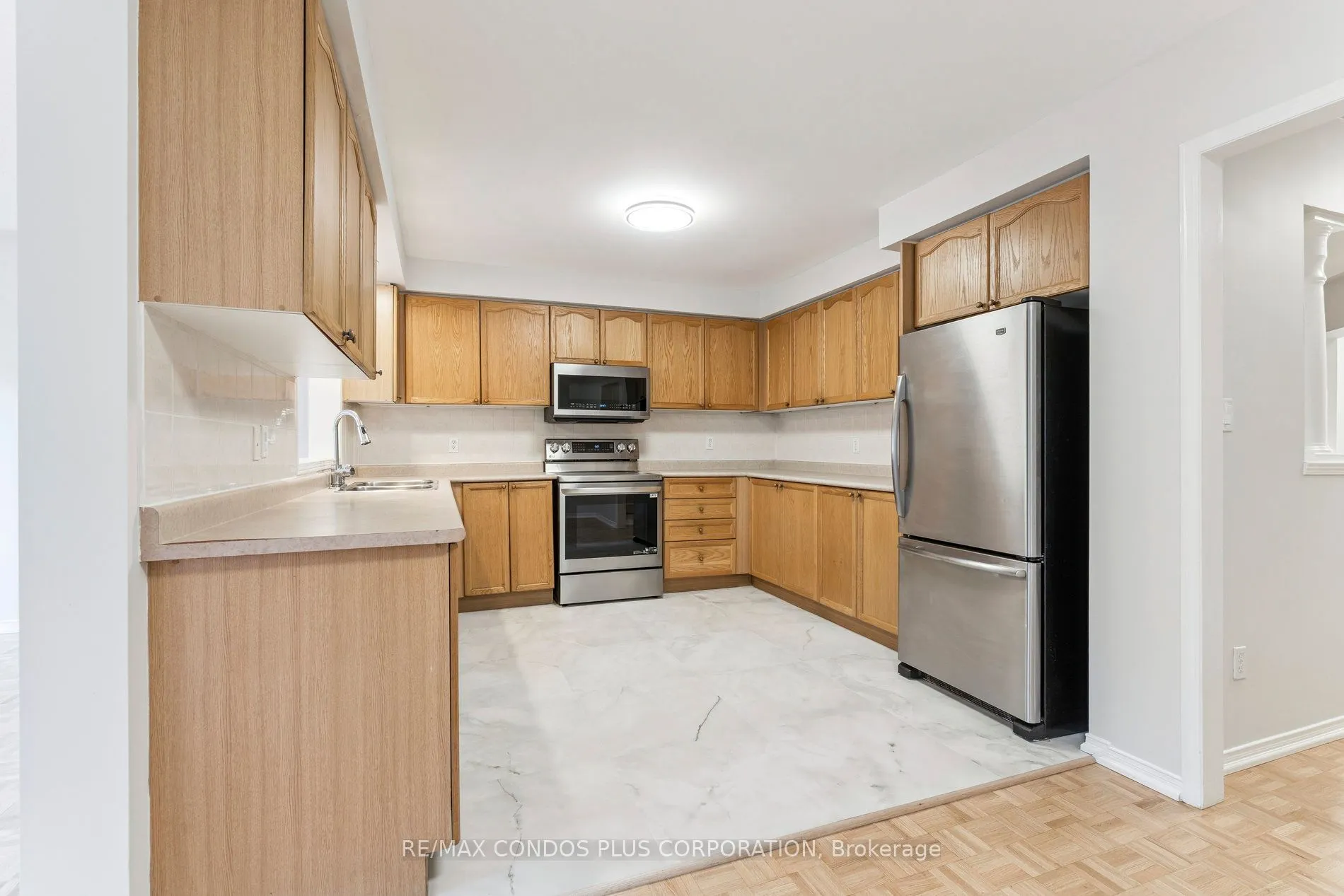 289 Deepsprings Crescent
