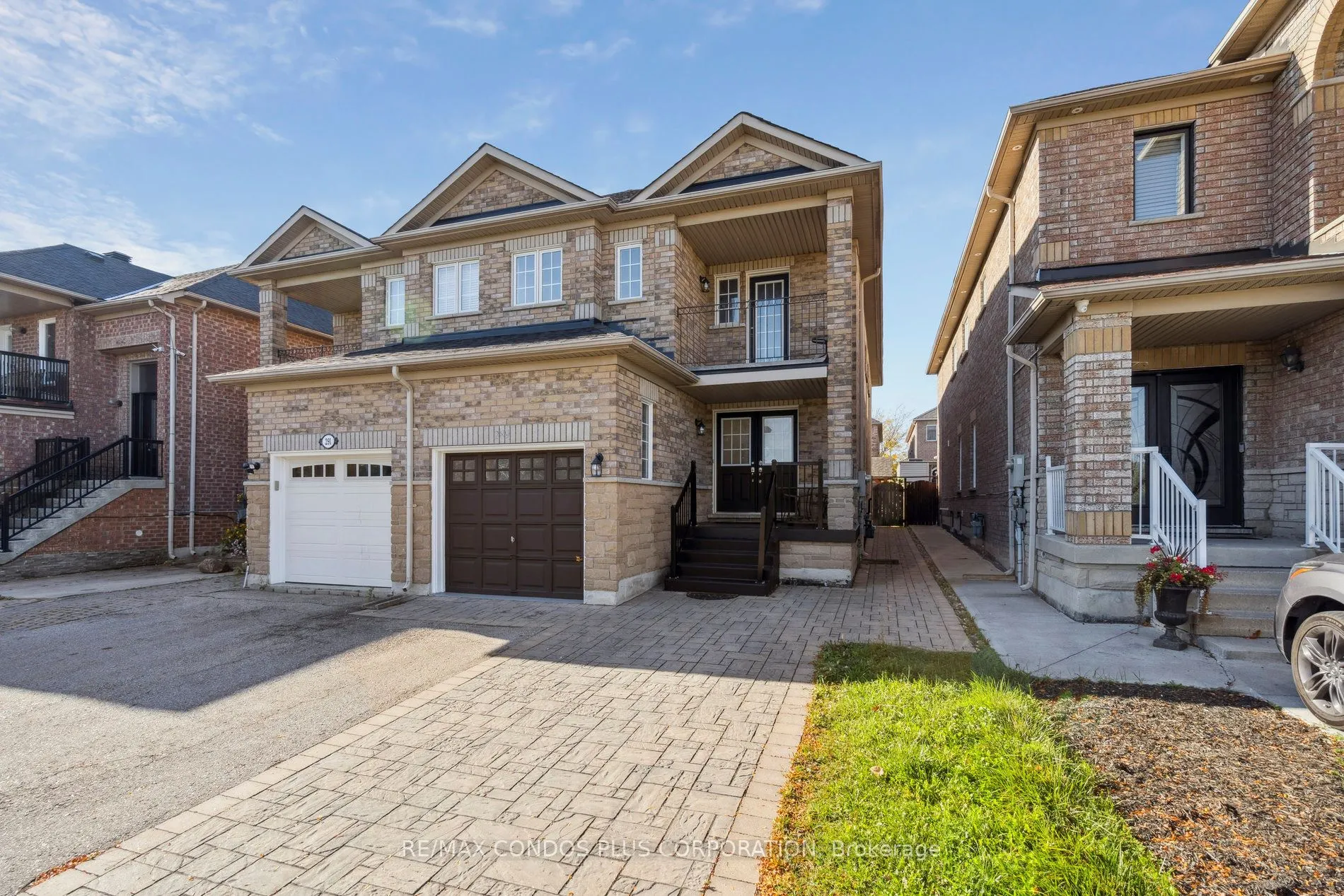 289 Deepsprings Crescent