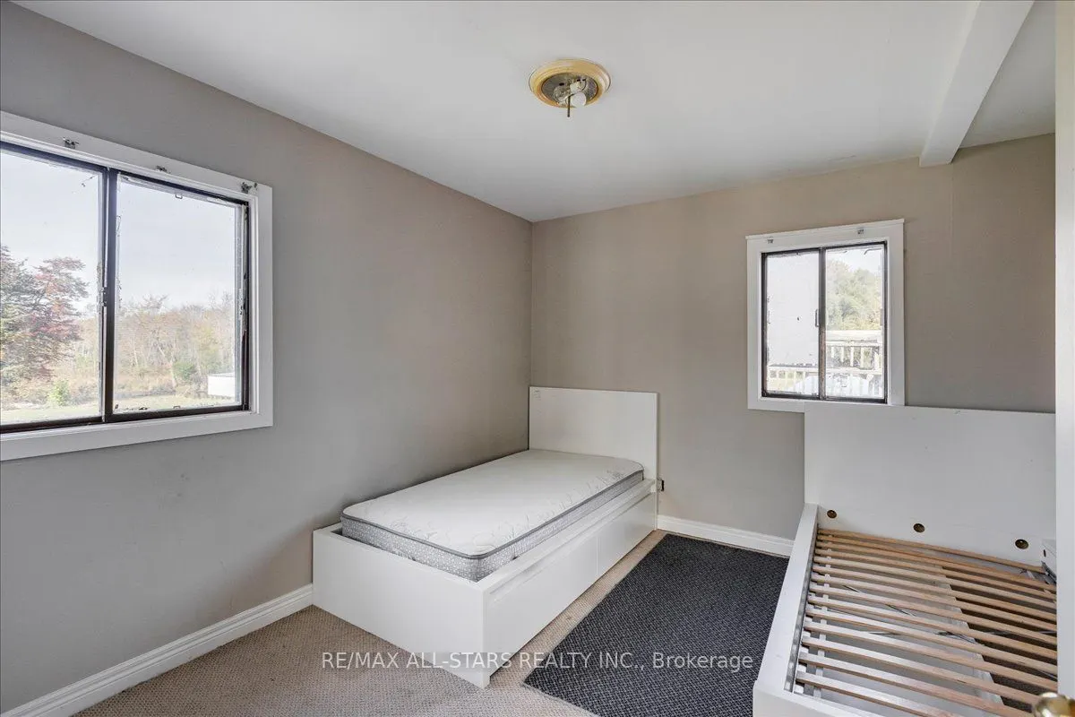 1354 Metro Road
