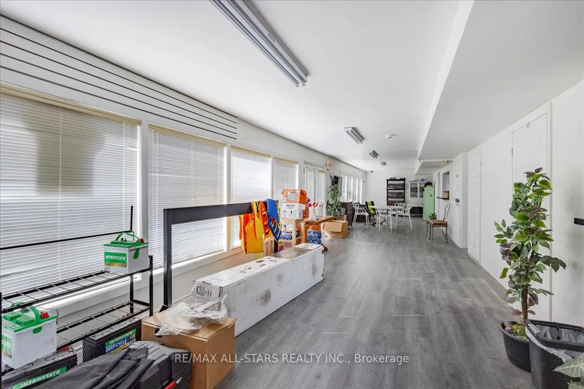 1354 Metro Road