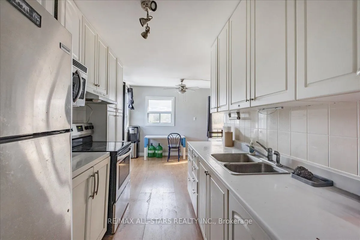 1354 Metro Road
