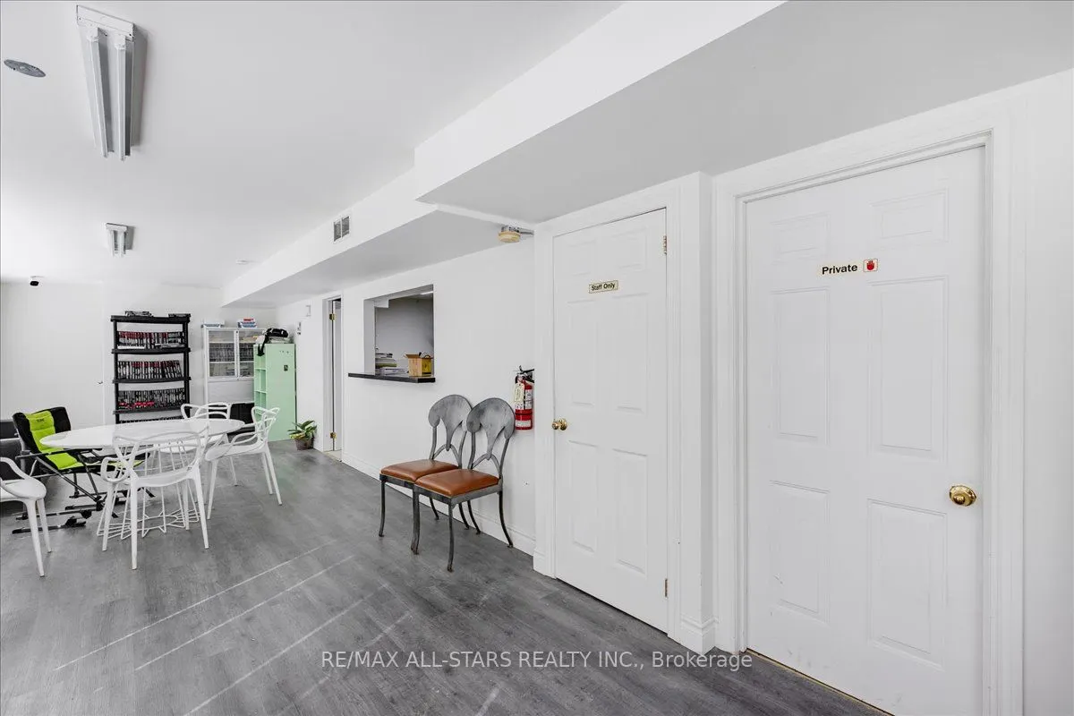 1354 Metro Road