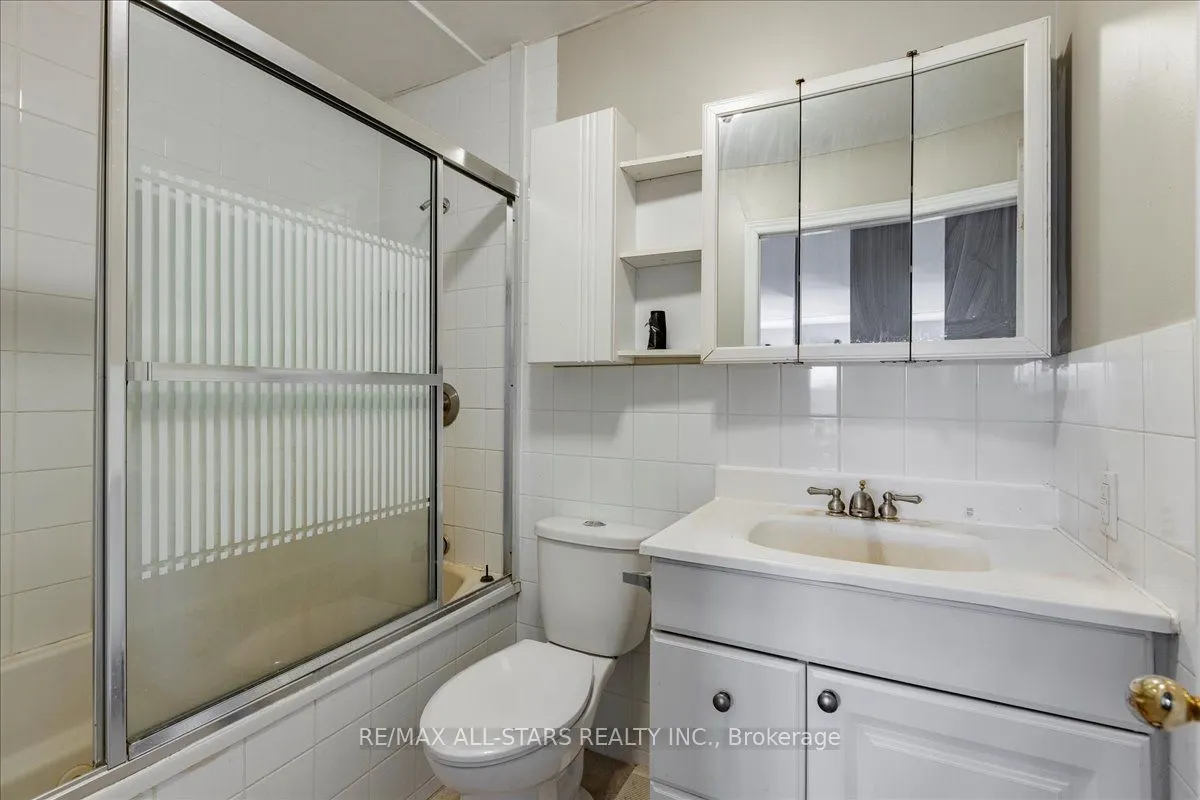 1354 Metro Road
