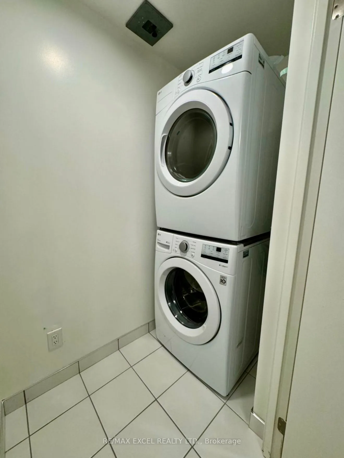 8119 Birchmount Road, #814