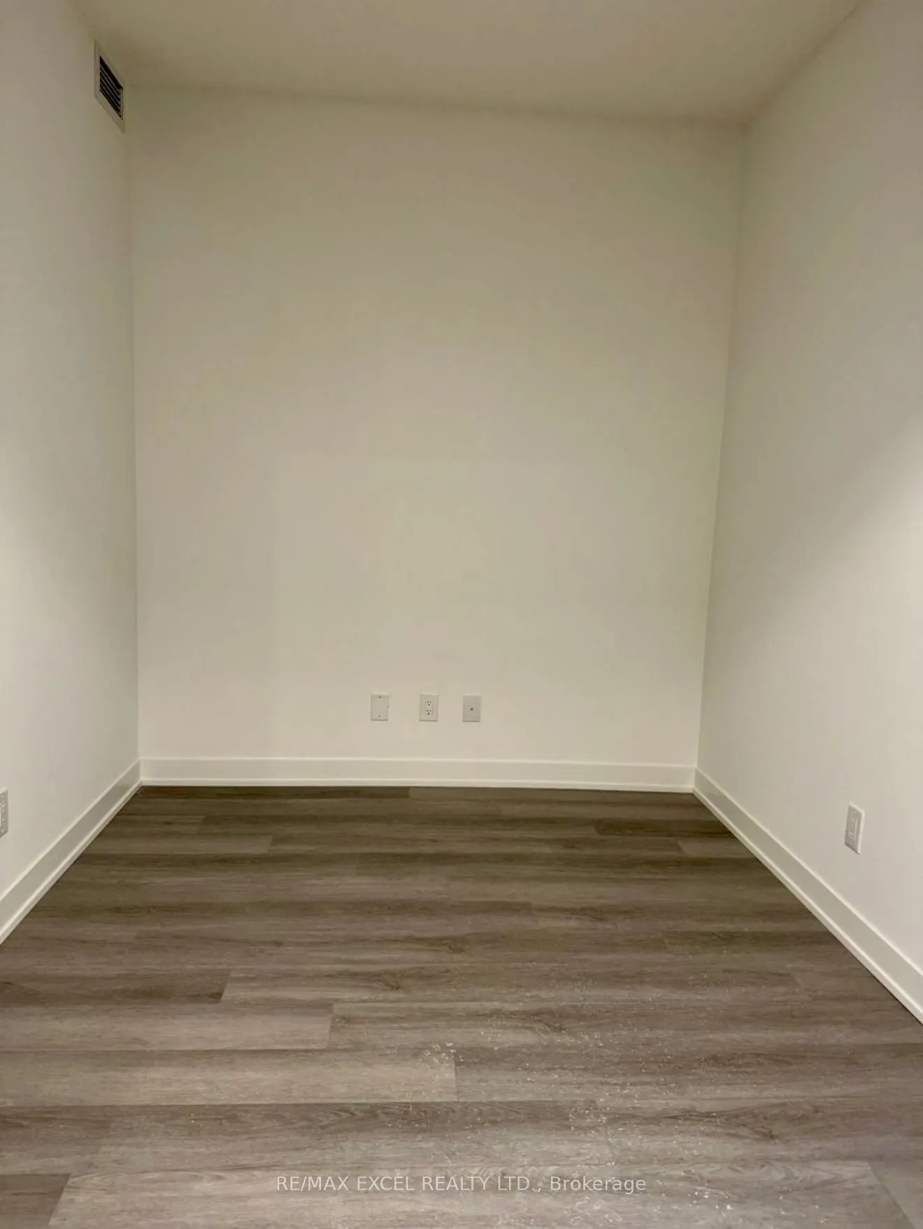 8119 Birchmount Road, #814