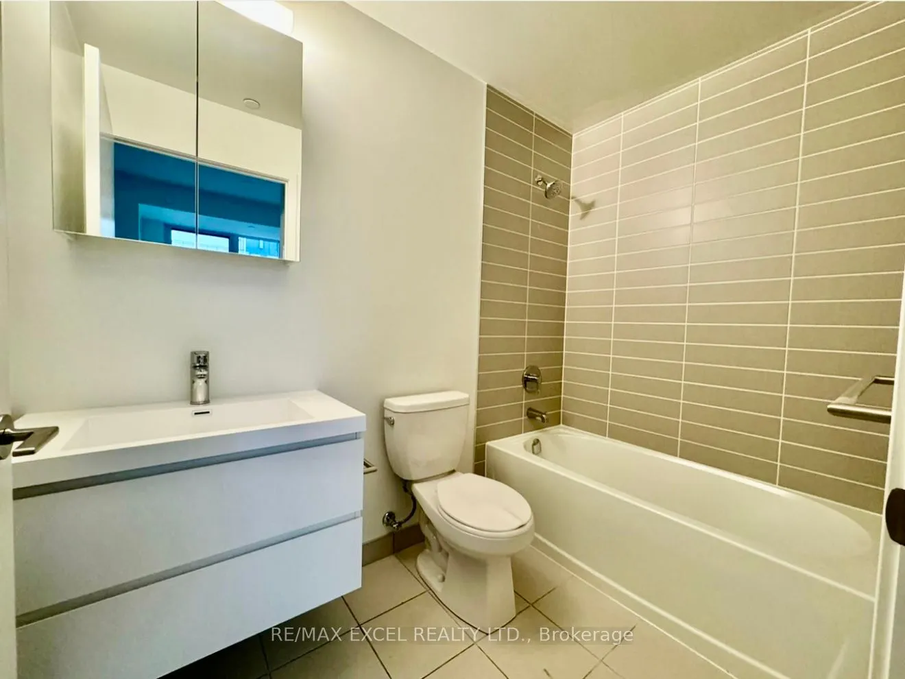 8119 Birchmount Road, #814