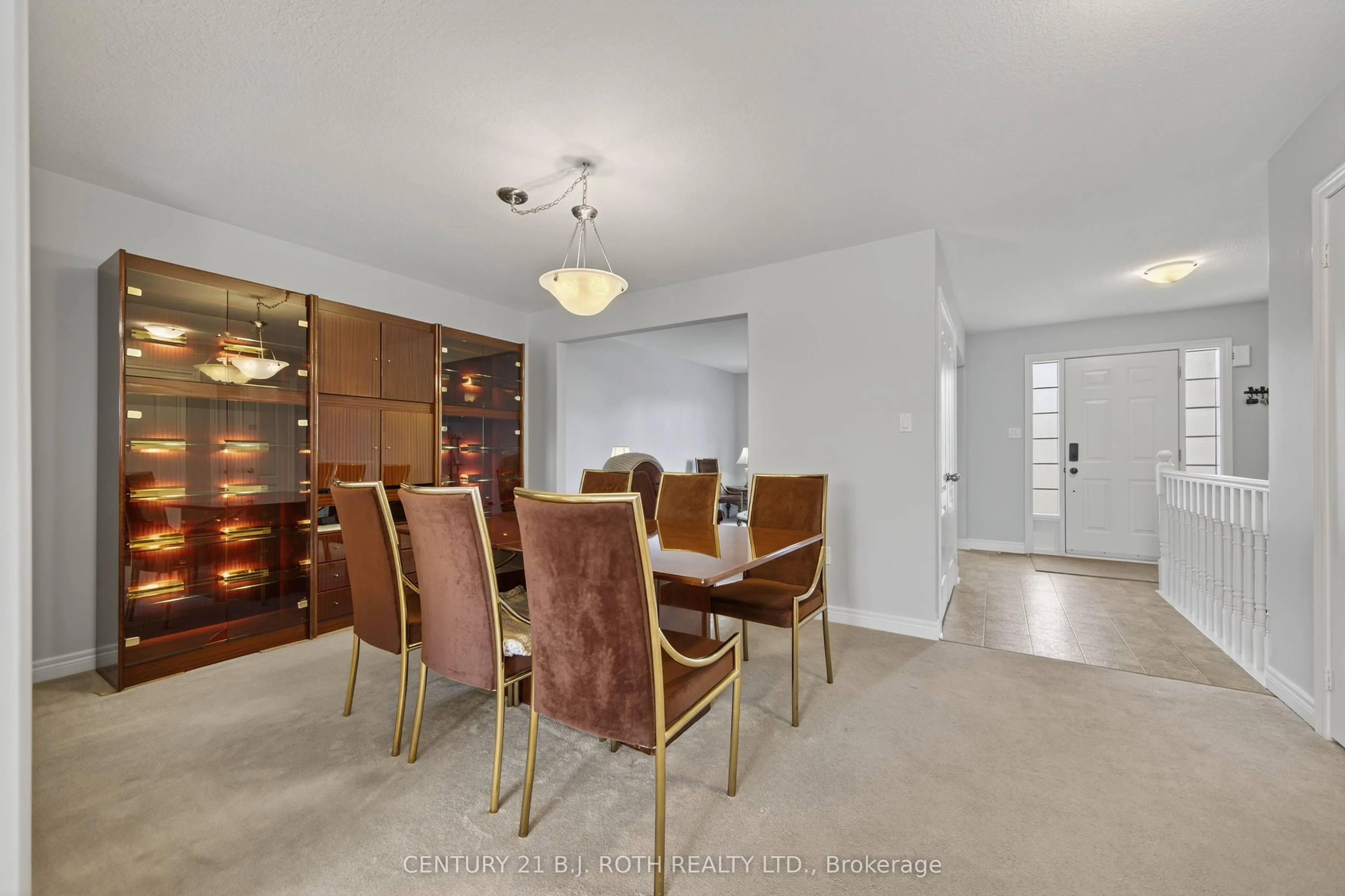 655 Glen Cedar Crescent