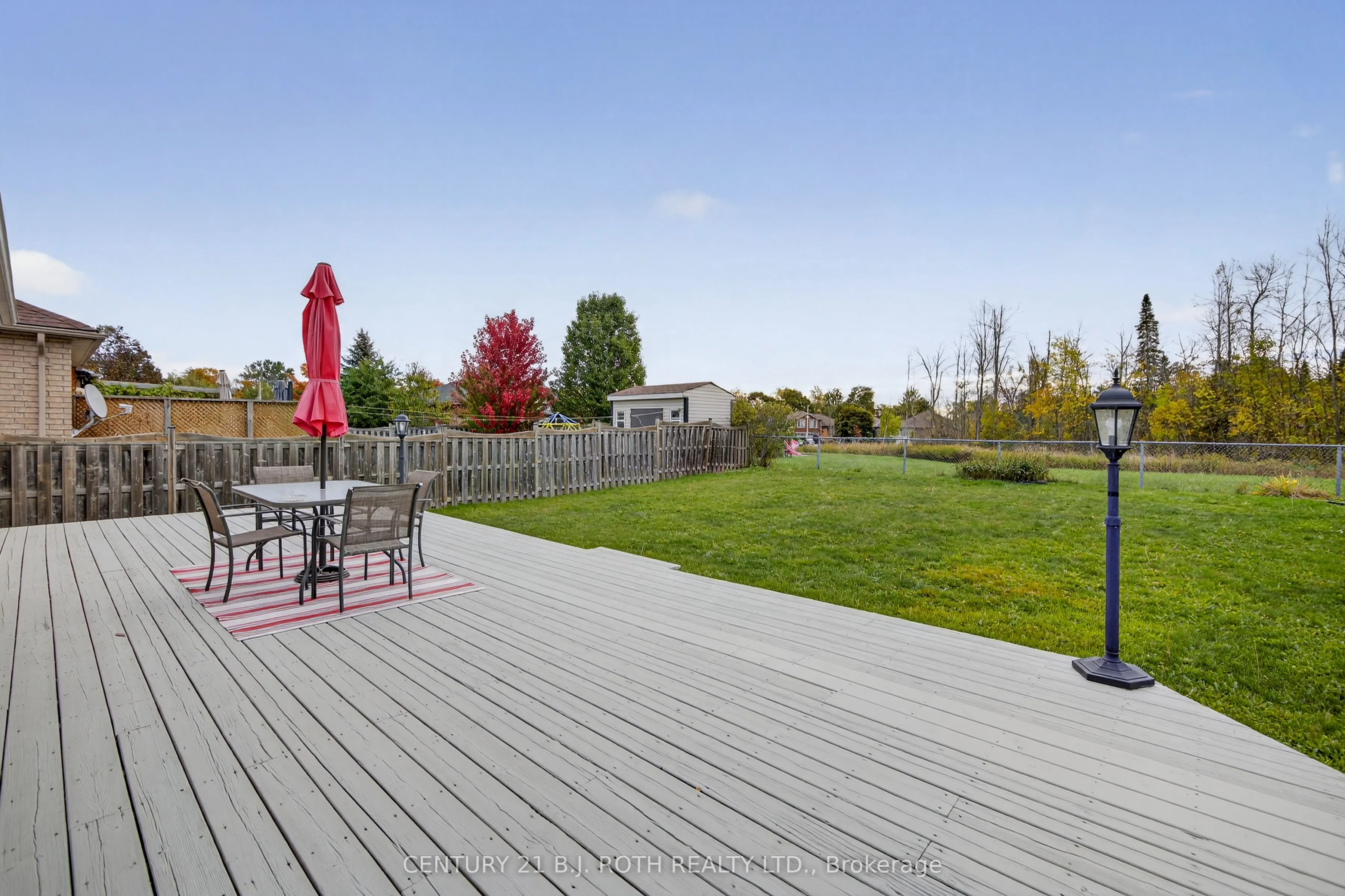 655 Glen Cedar Crescent