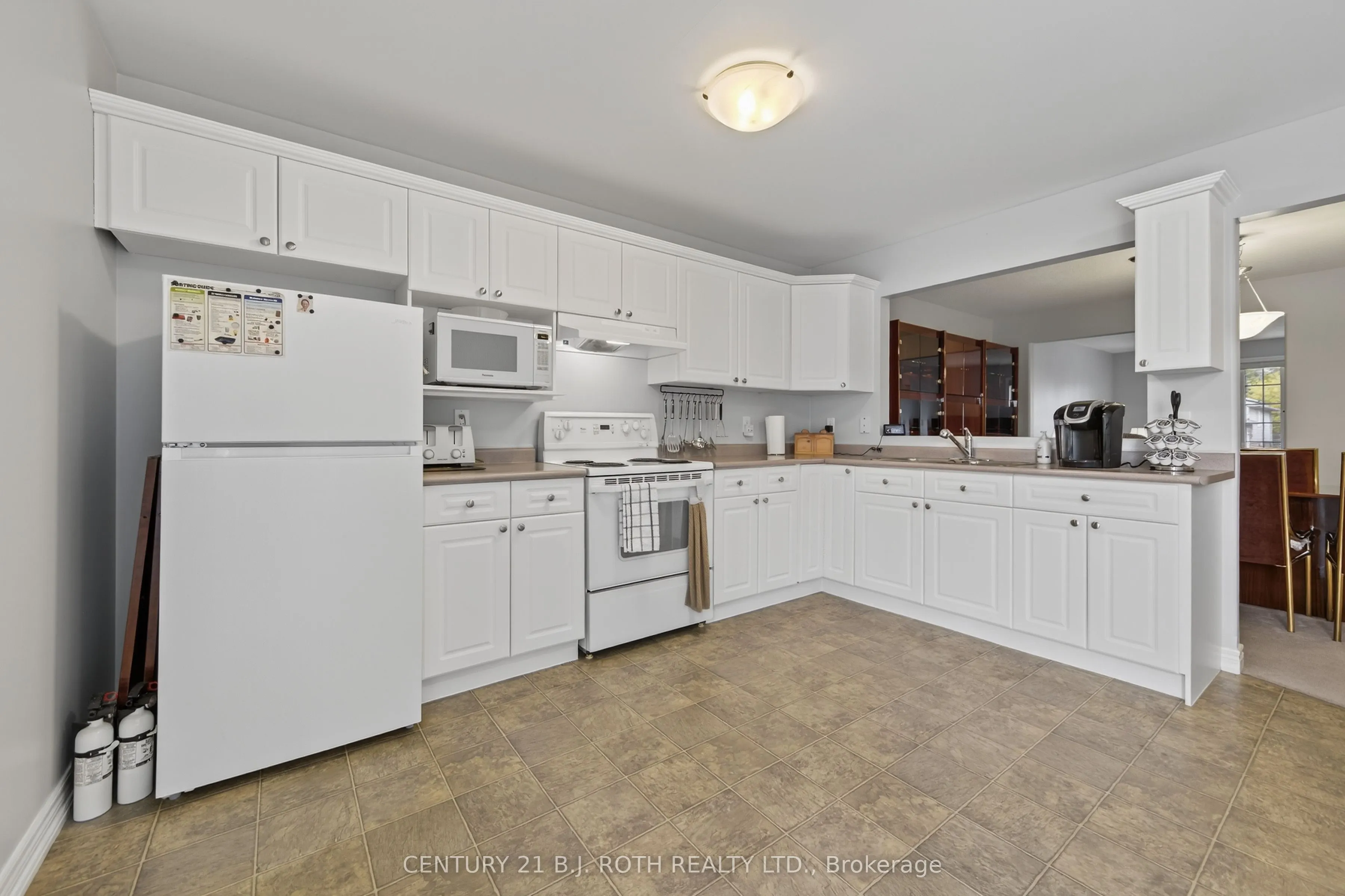655 Glen Cedar Crescent