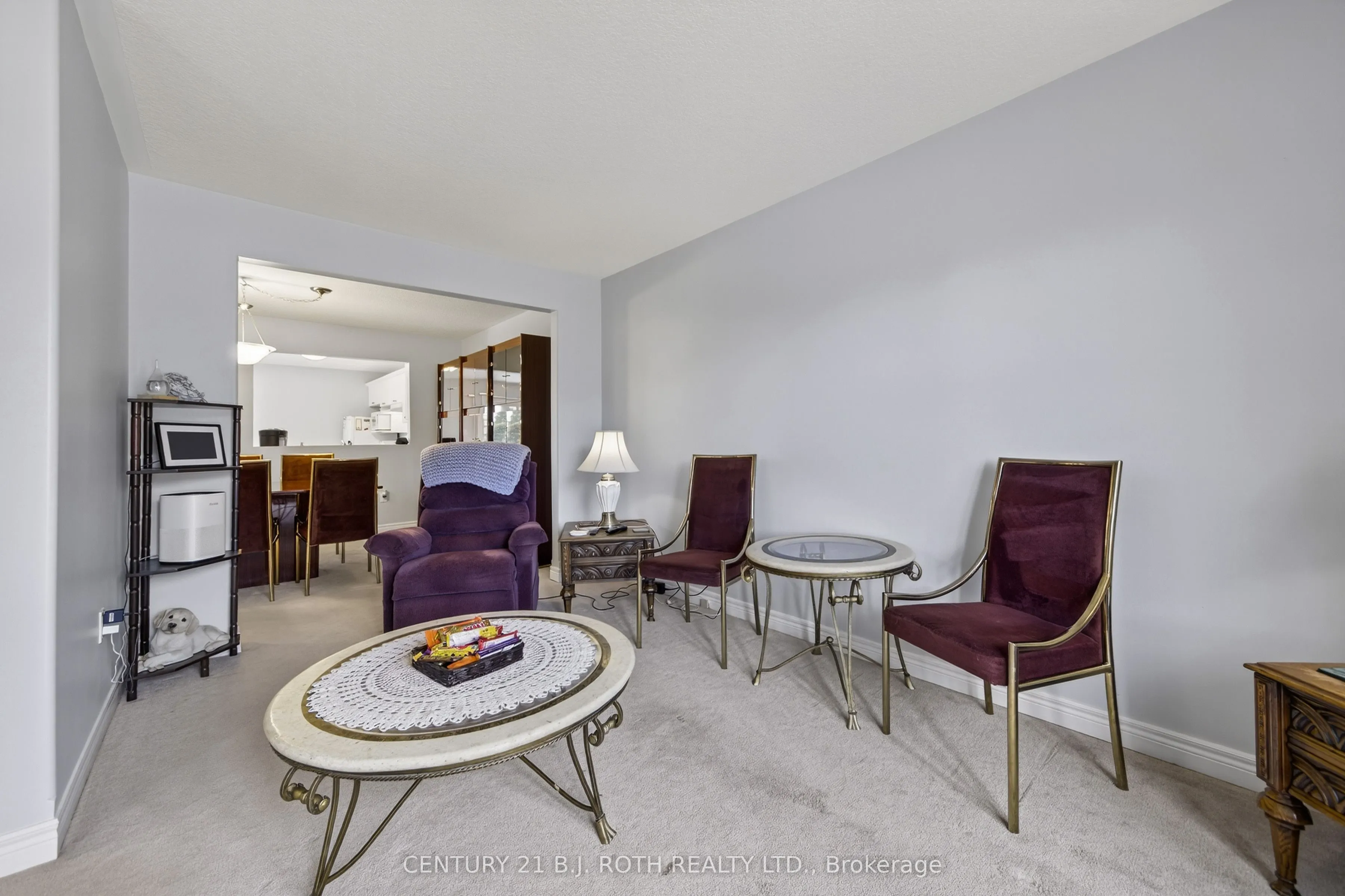 655 Glen Cedar Crescent