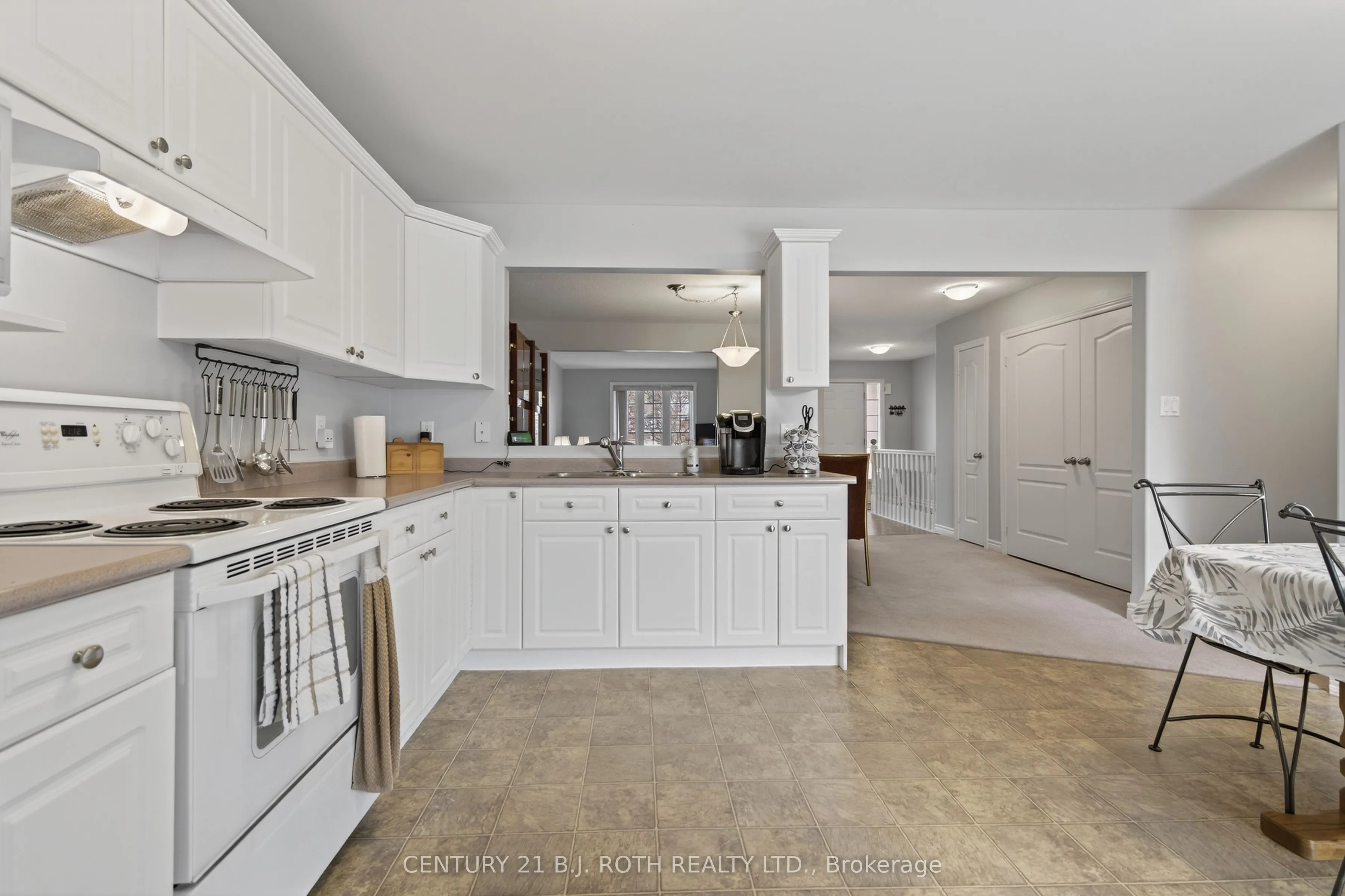 655 Glen Cedar Crescent