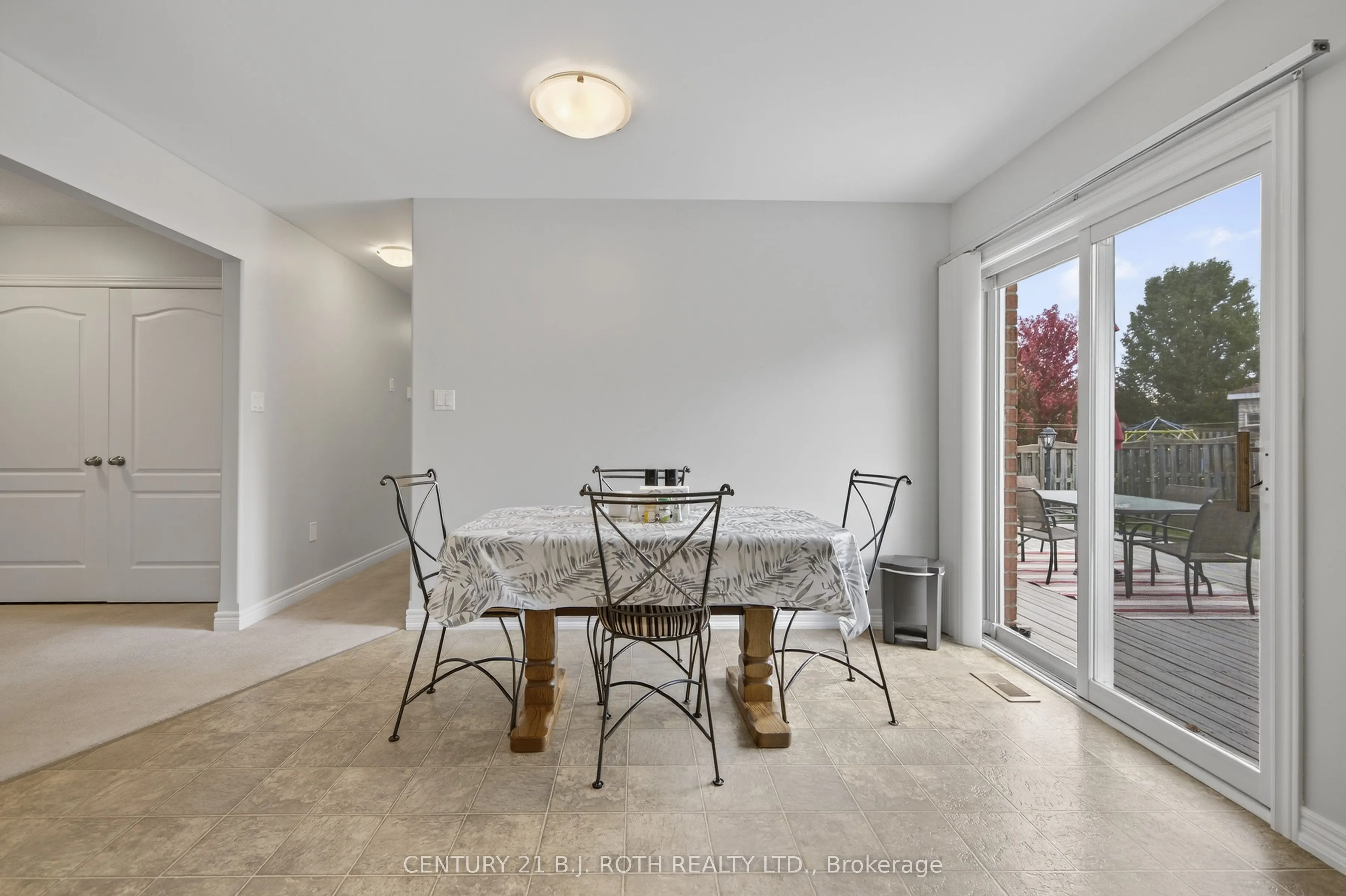 655 Glen Cedar Crescent