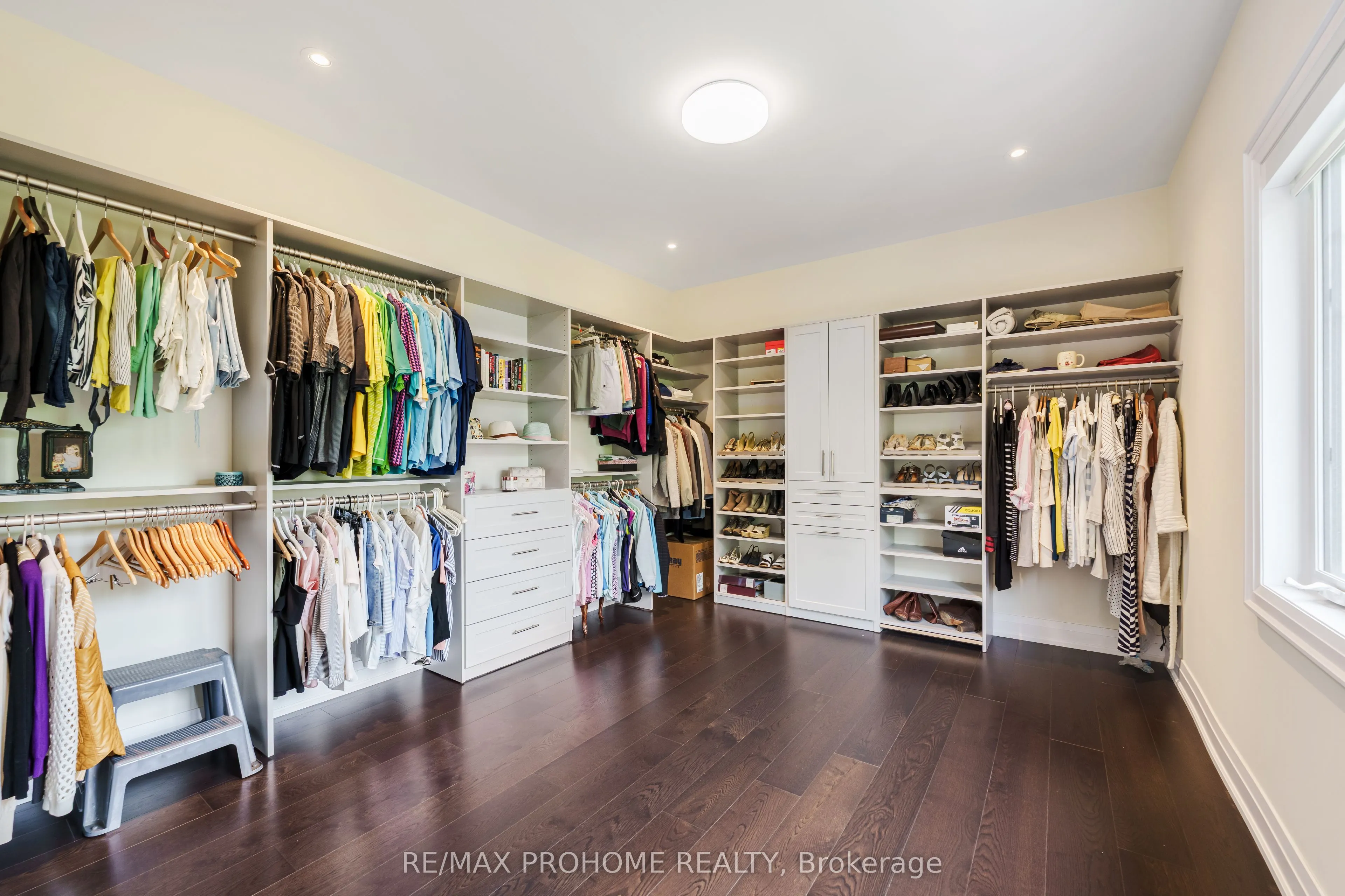17 Alma Walker Way