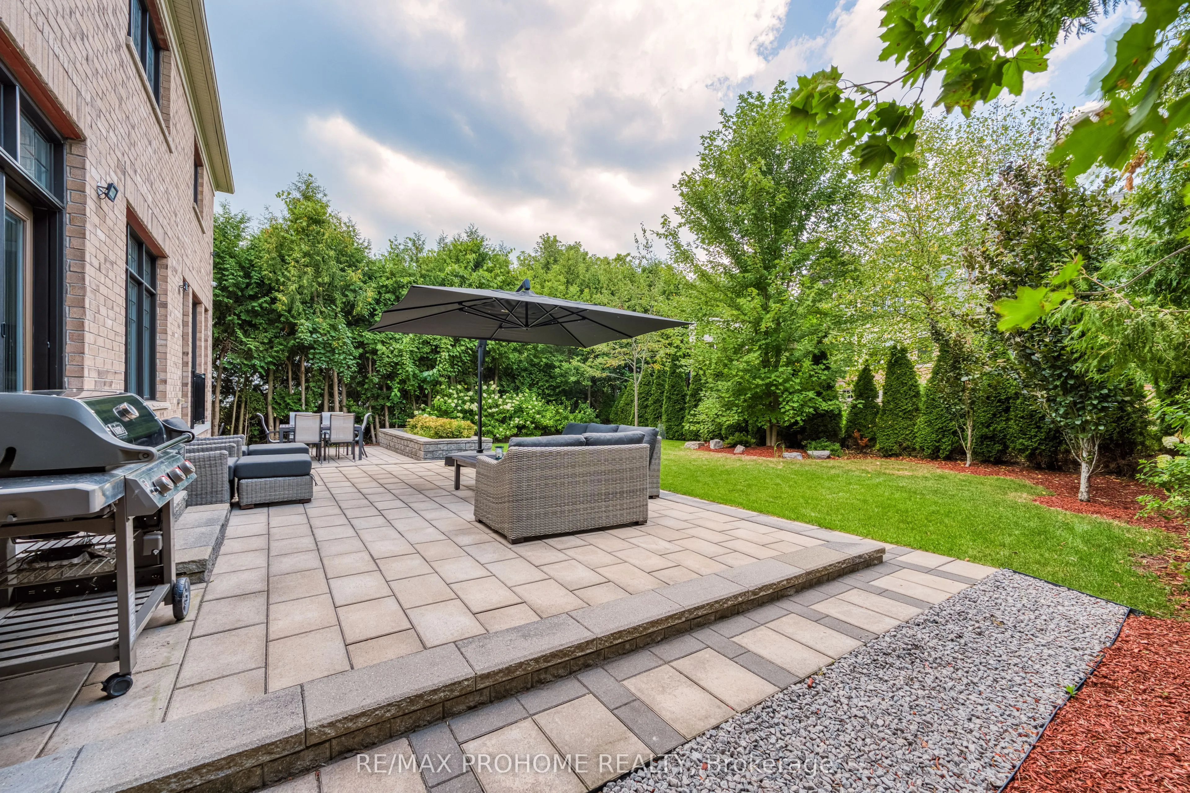 17 Alma Walker Way