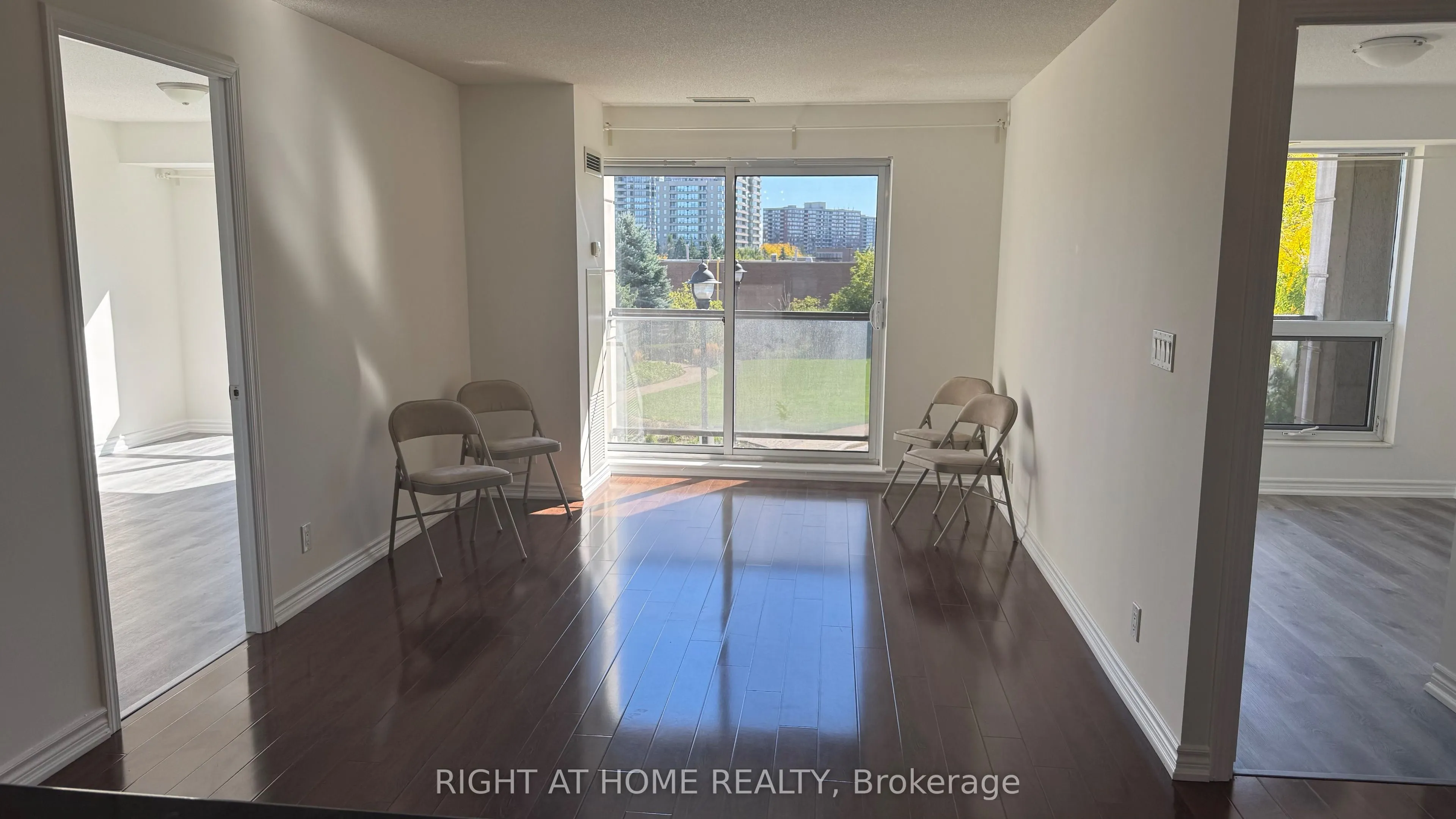 18 Harding Boulevard, #214