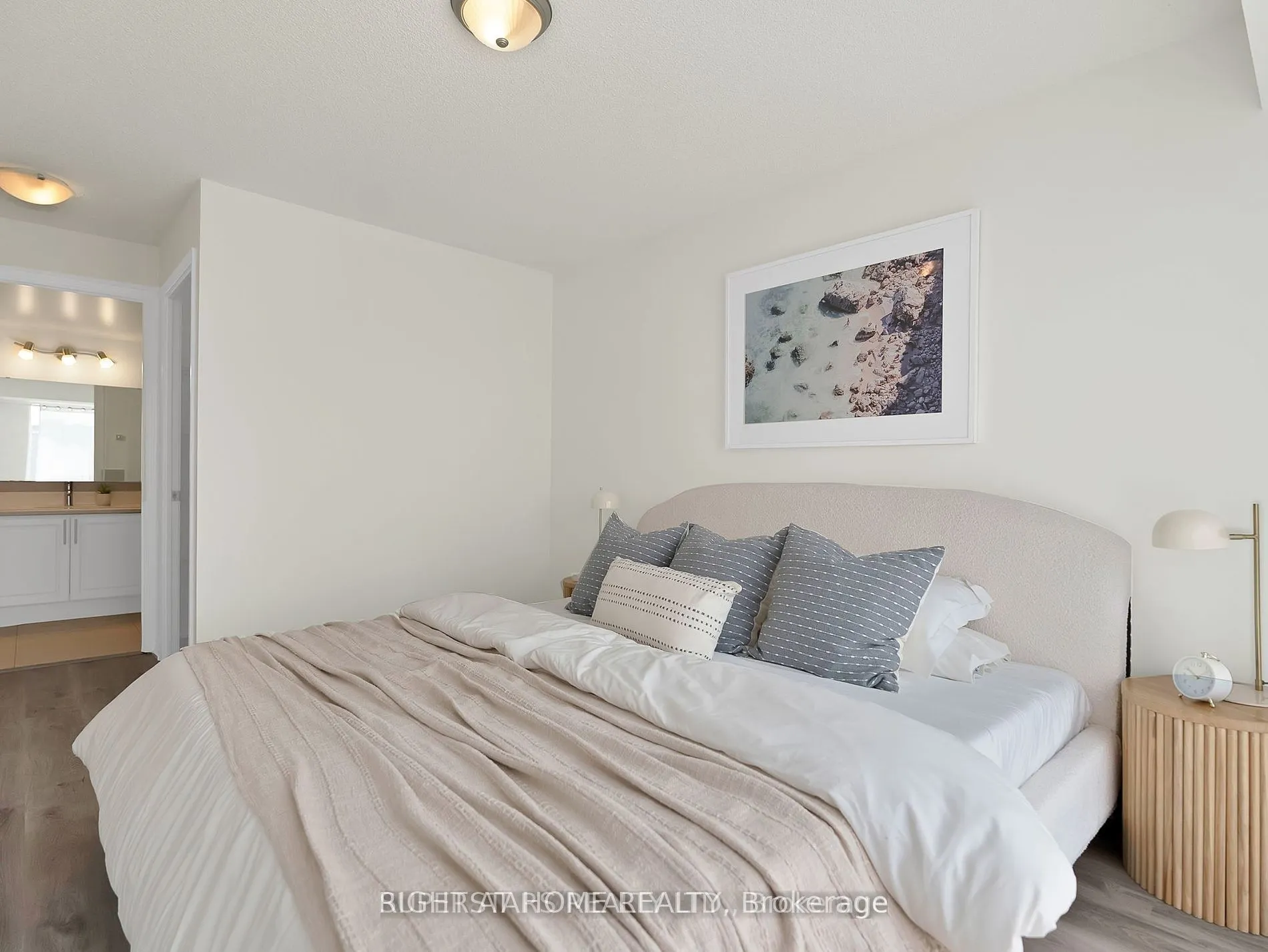 18 Harding Boulevard, #214