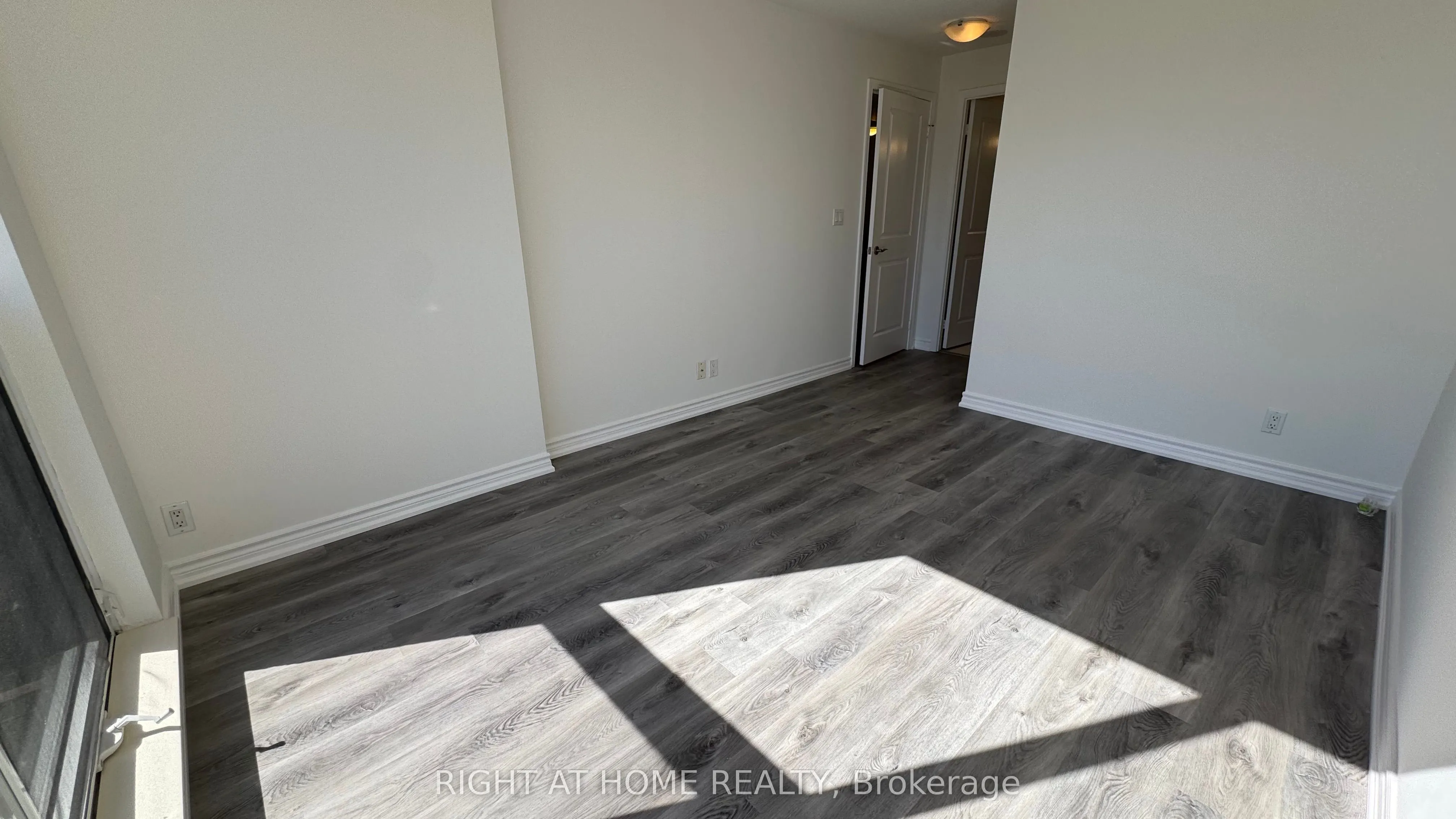 18 Harding Boulevard, #214