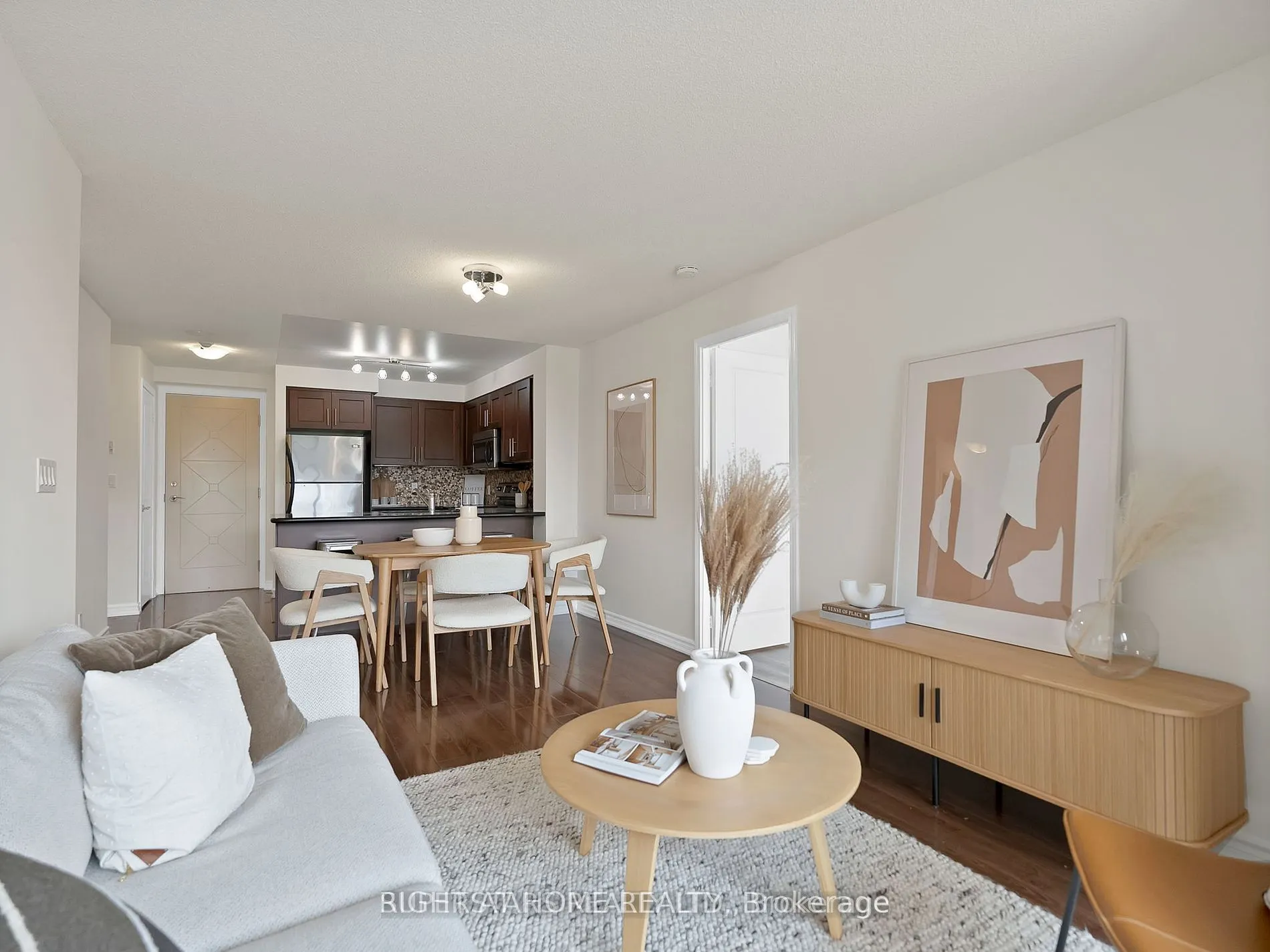 18 Harding Boulevard, #214