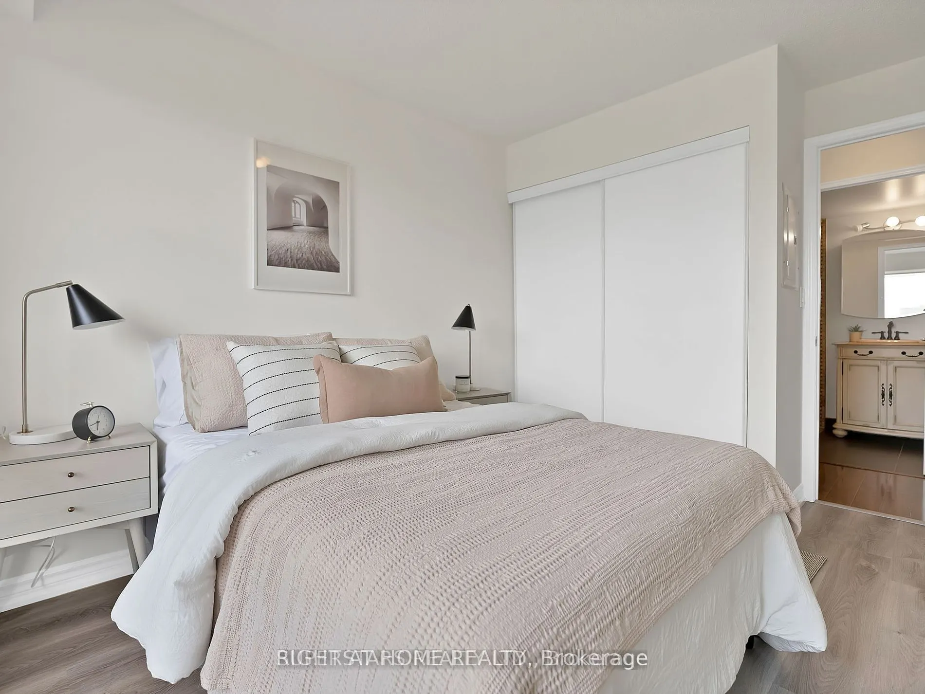 18 Harding Boulevard, #214