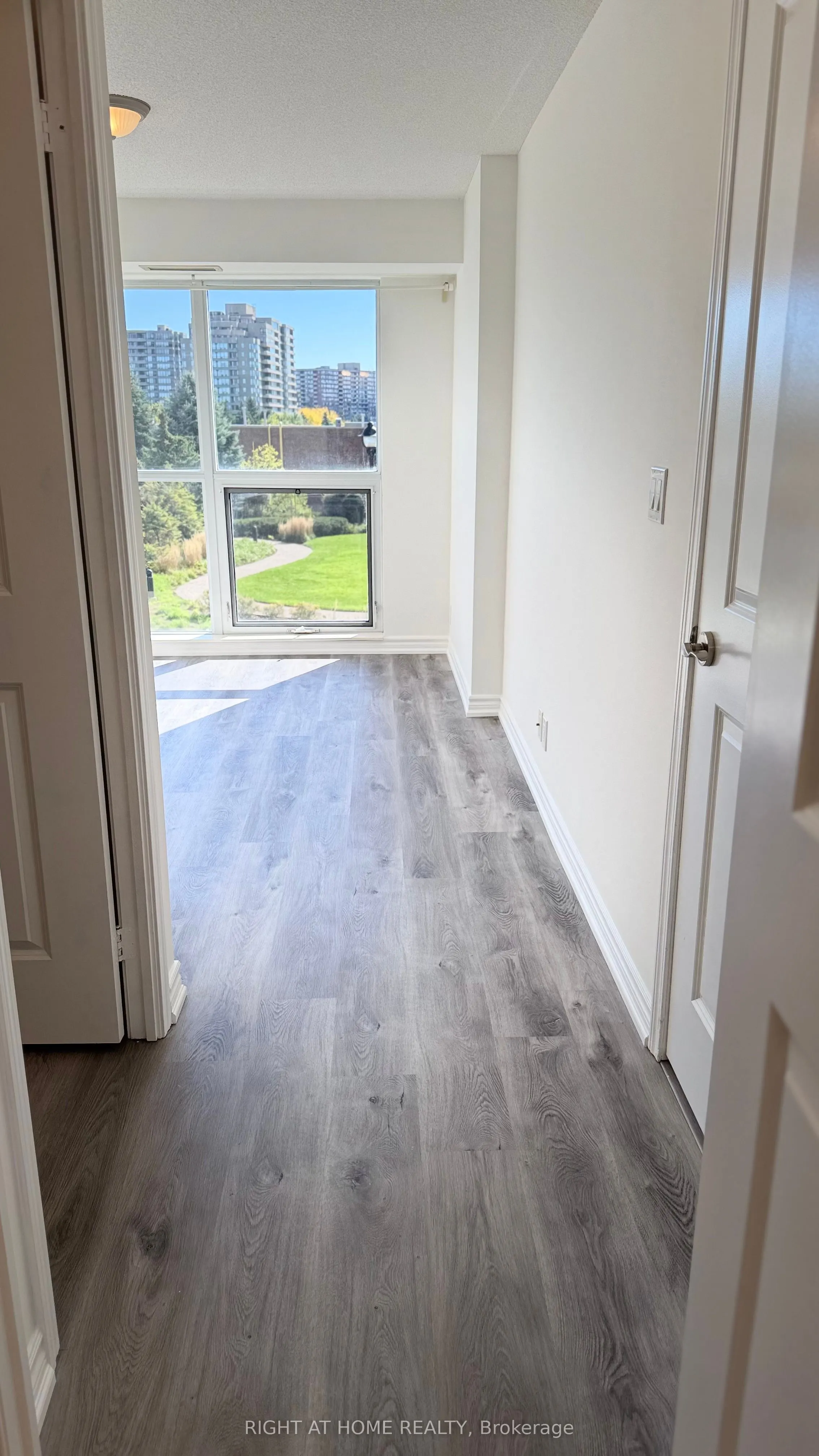 18 Harding Boulevard, #214