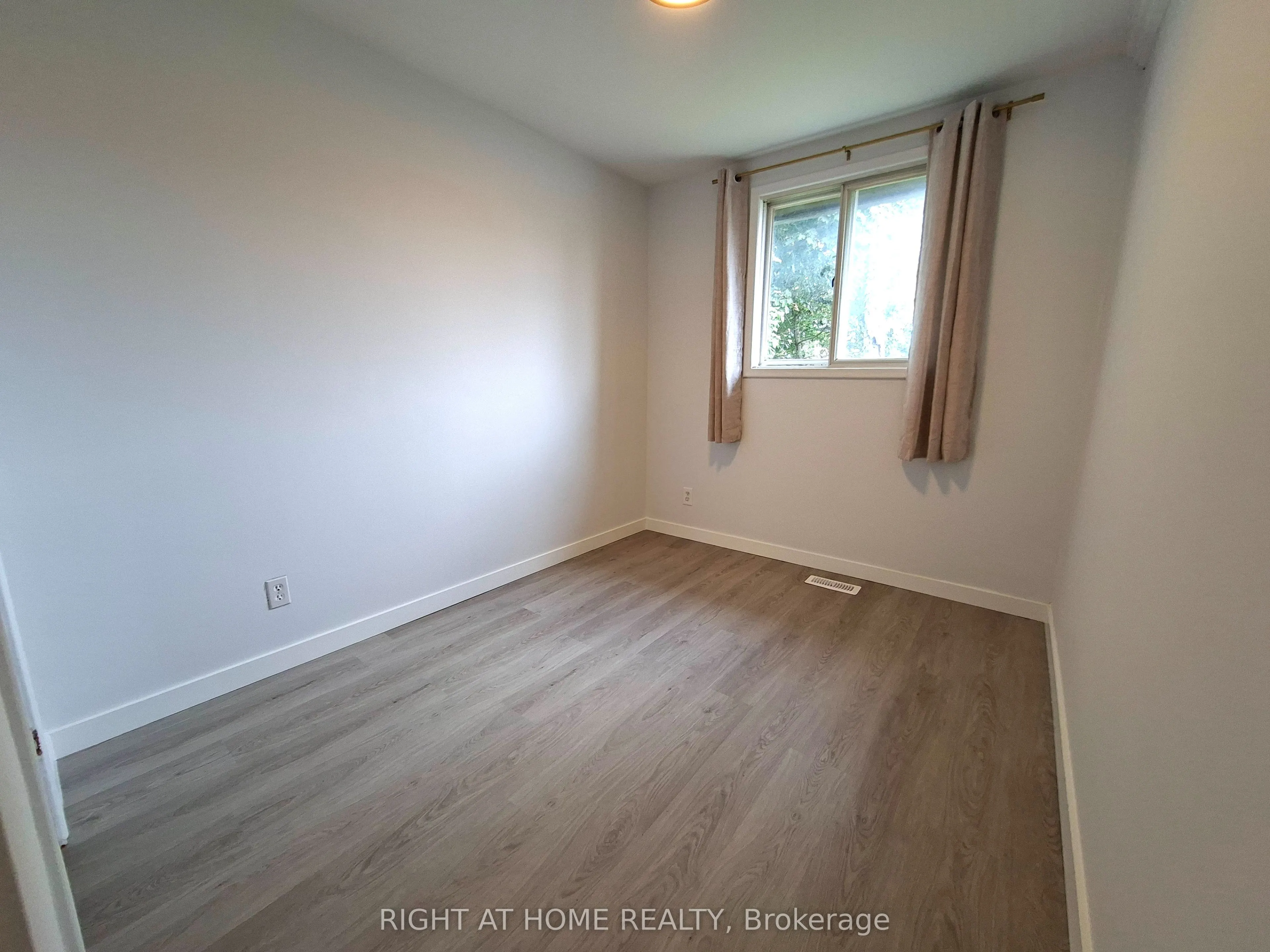 83 Kulpin Avenue