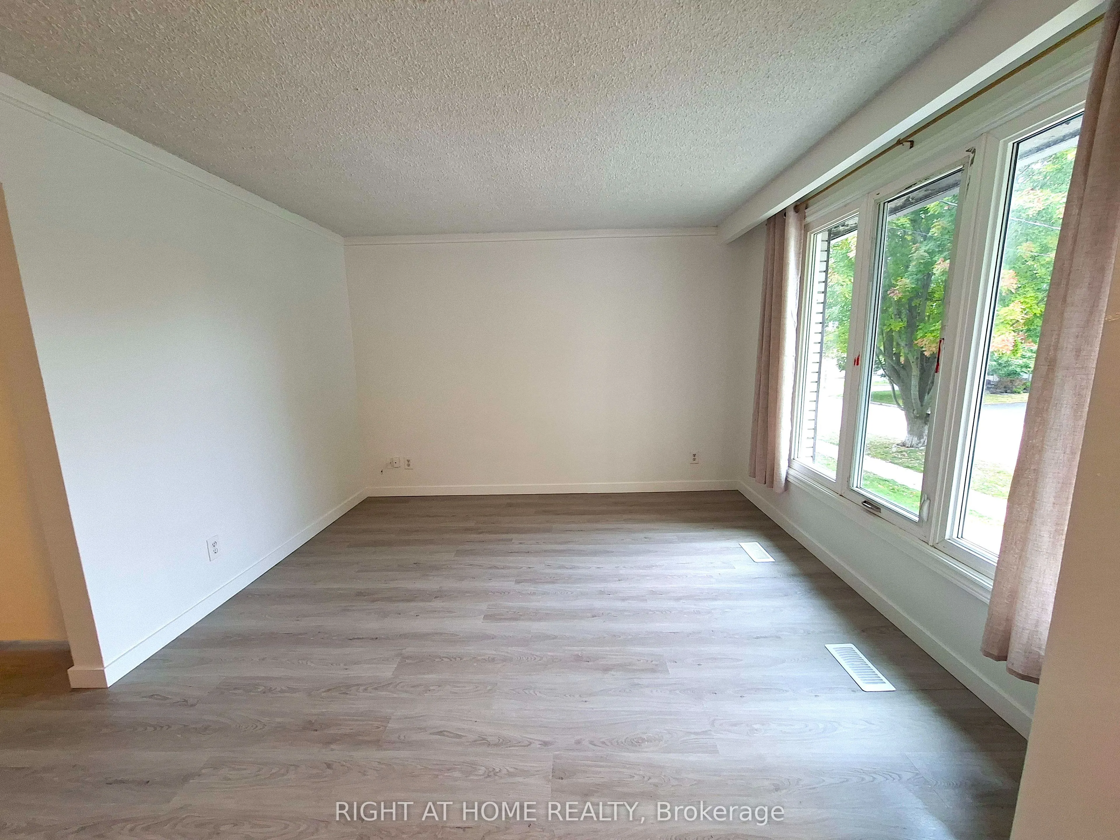 83 Kulpin Avenue