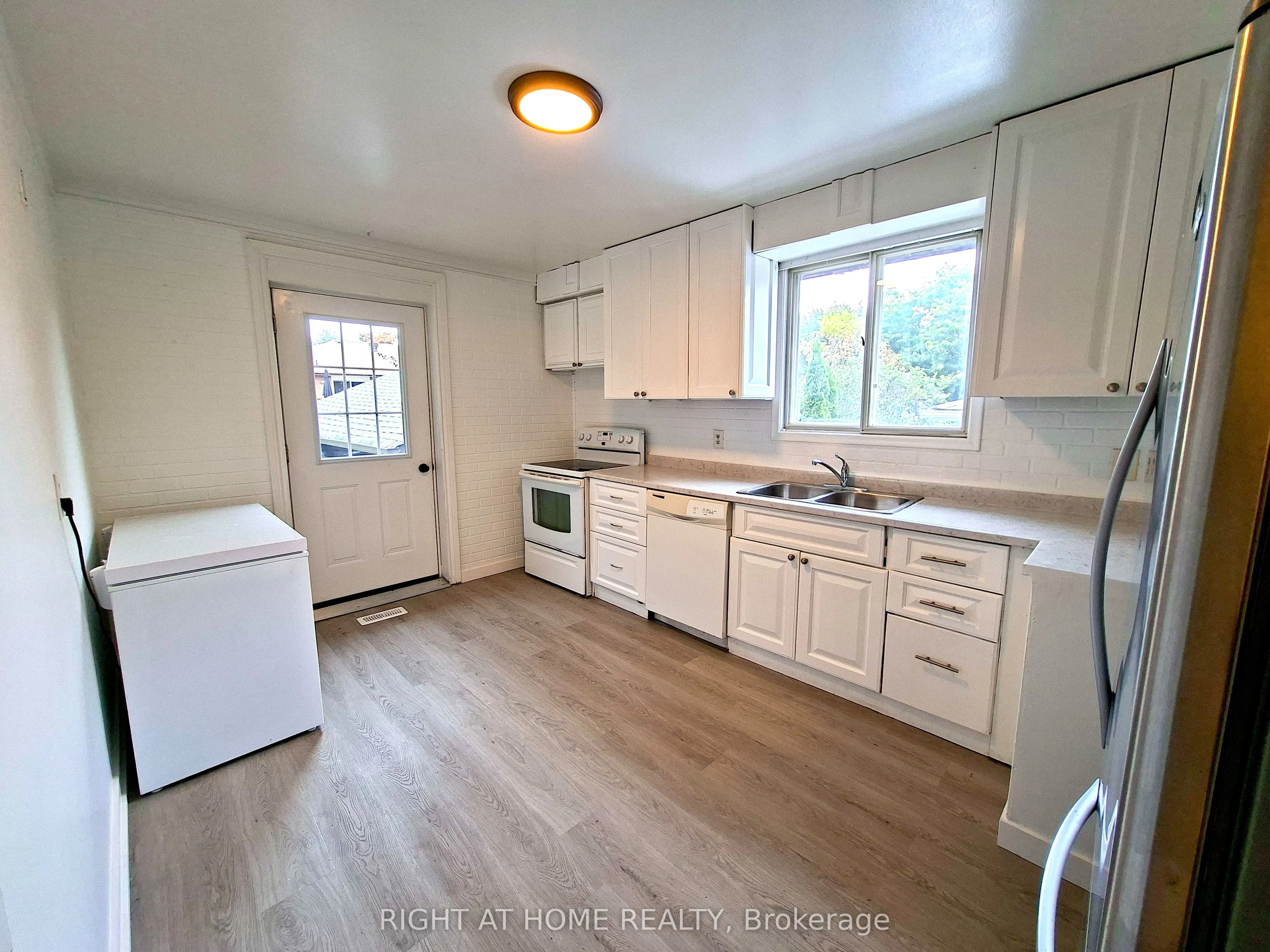 83 Kulpin Avenue