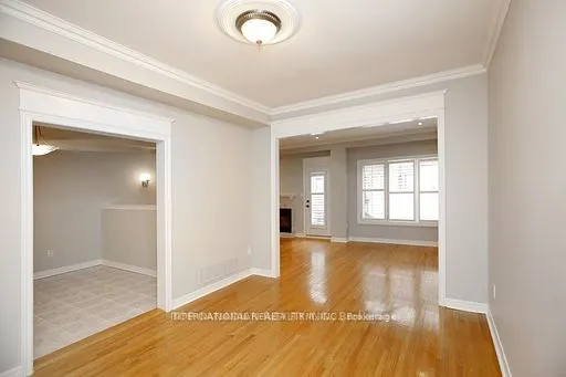 255 Shaftsbury Avenue, #27