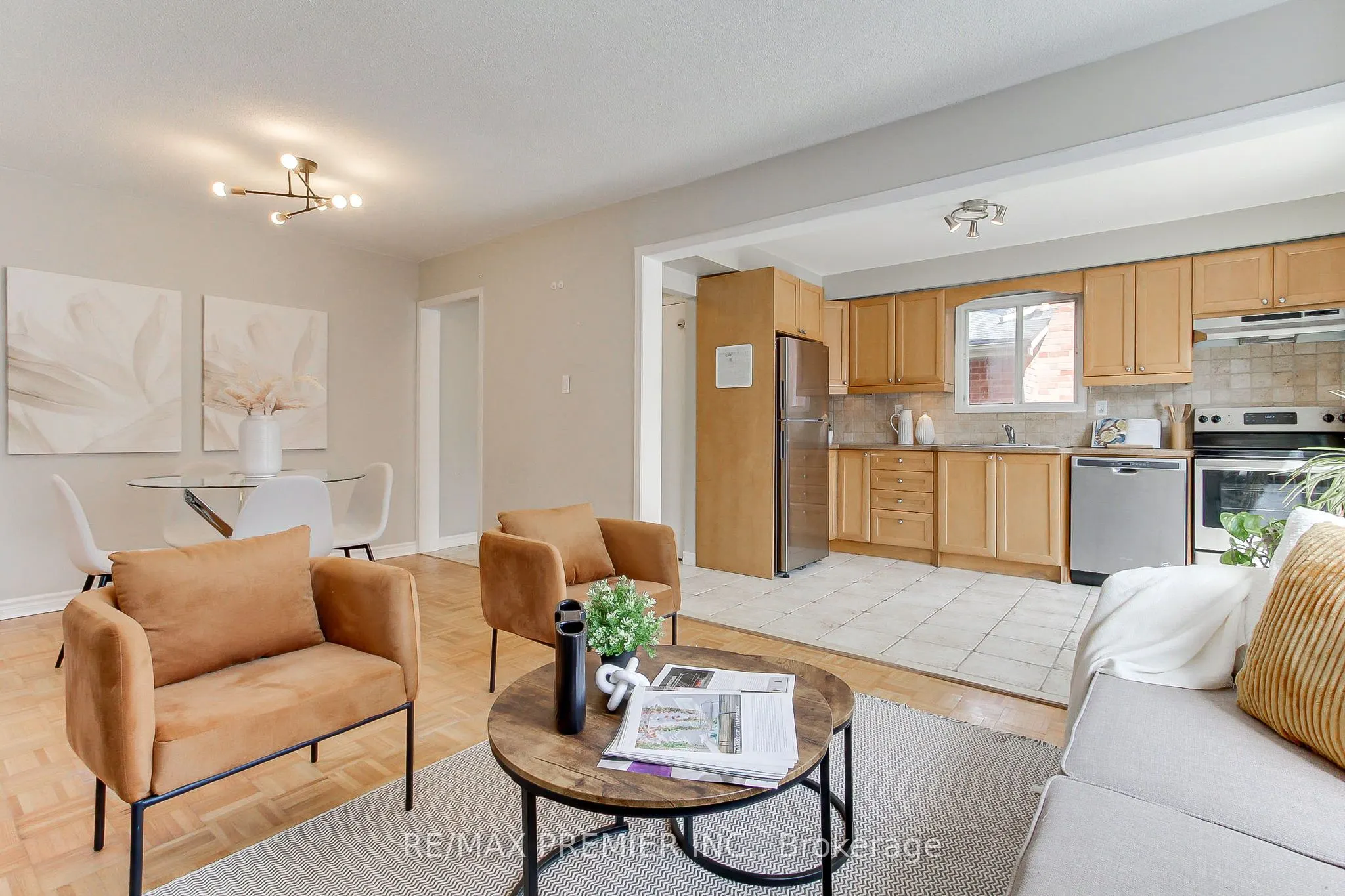 90 Covent Crescent
