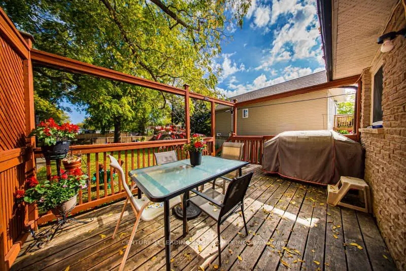 55 Lake Drive N