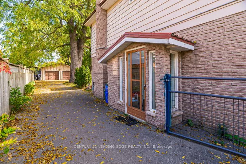 55 Lake Drive N