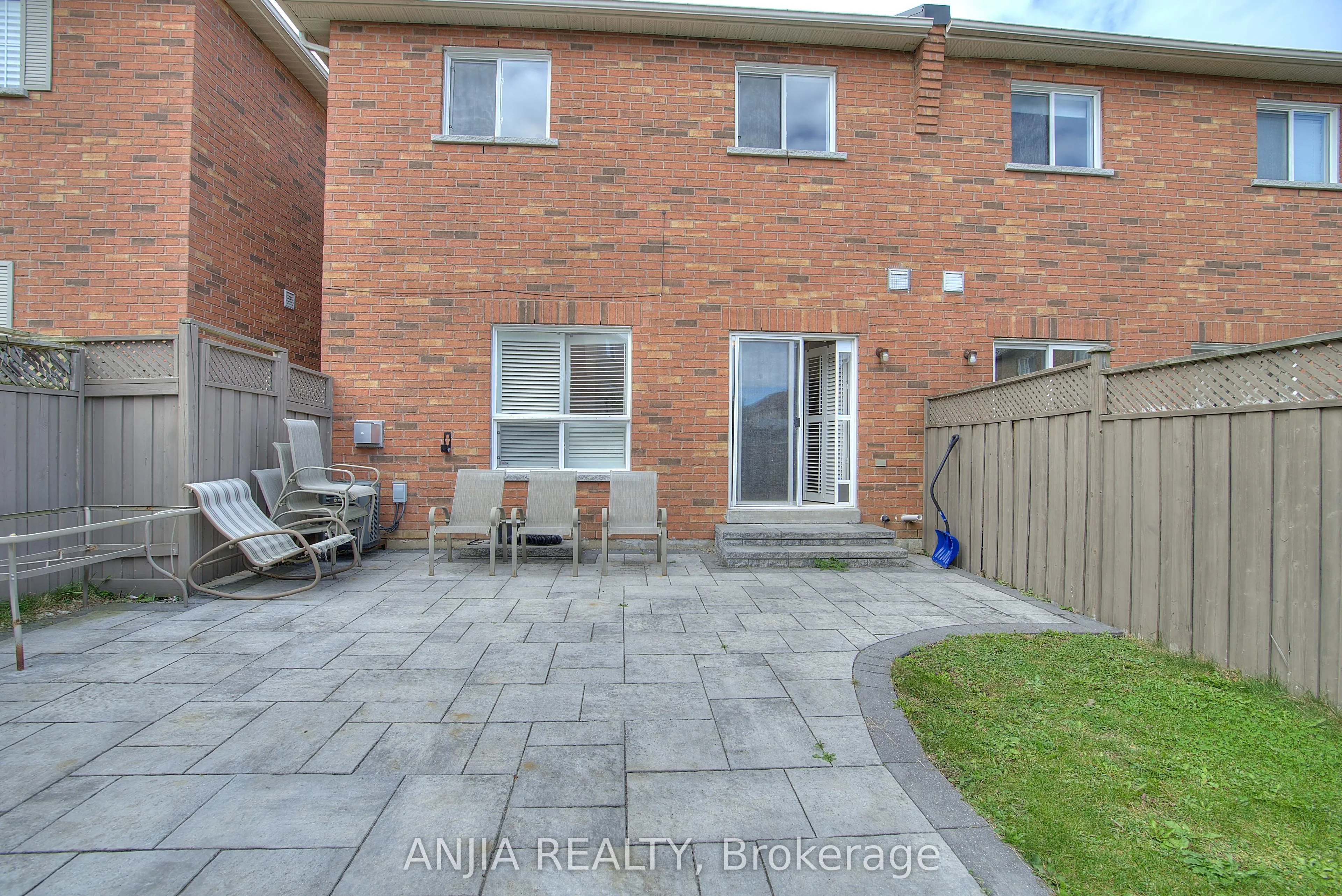 9 Picnic Street