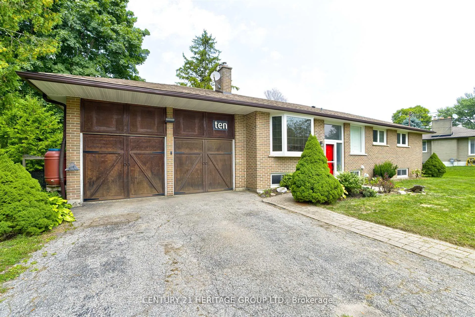 10 Bachly Crescent
