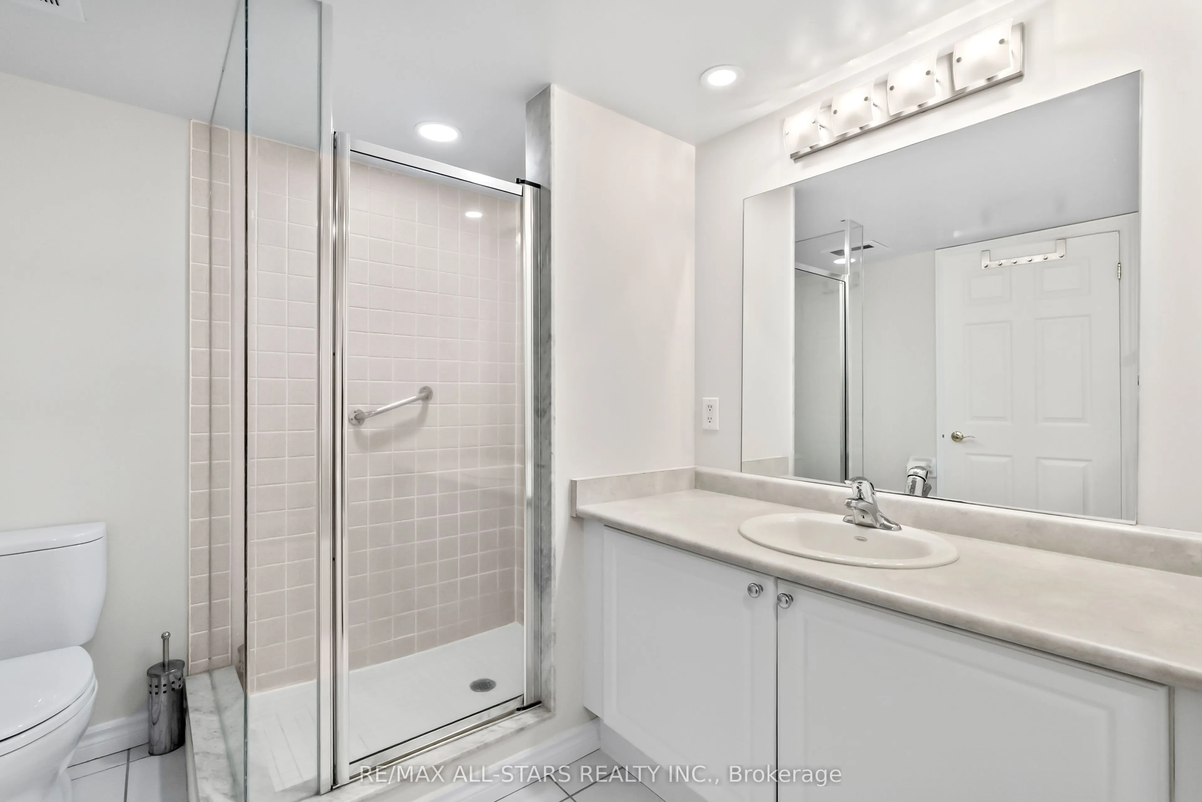 22 James Hill Court, #210