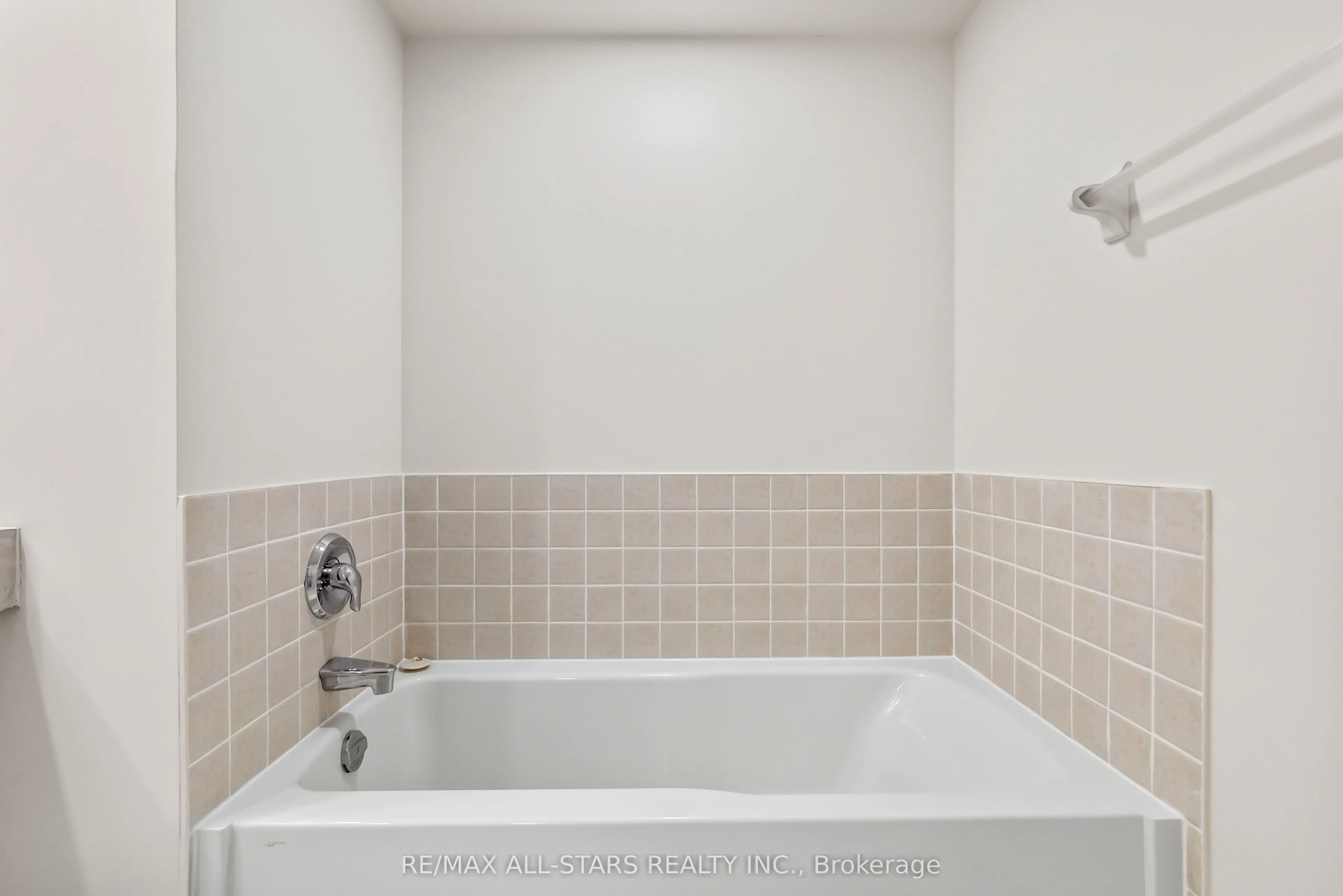 22 James Hill Court, #210