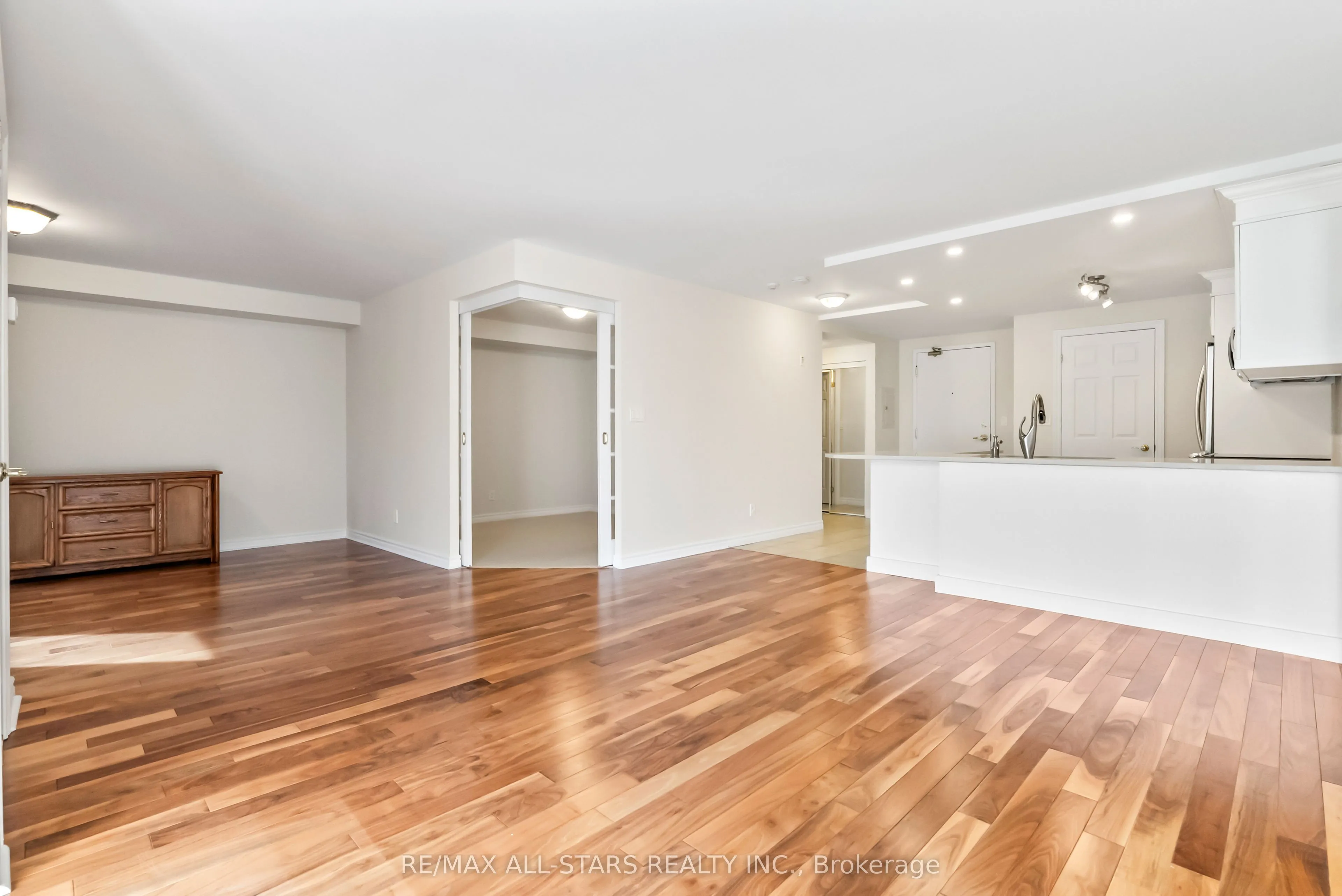 22 James Hill Court, #210