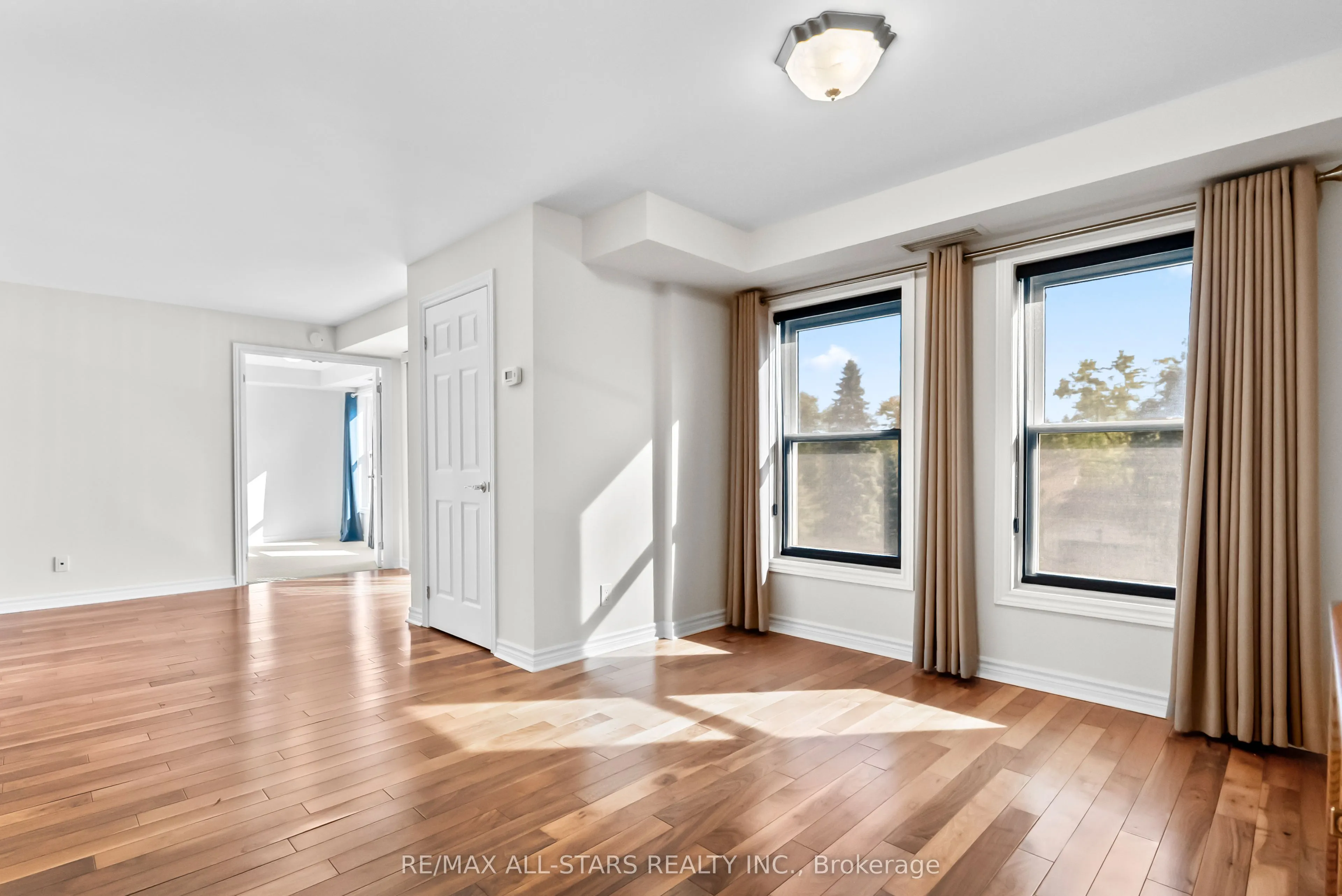 22 James Hill Court, #210