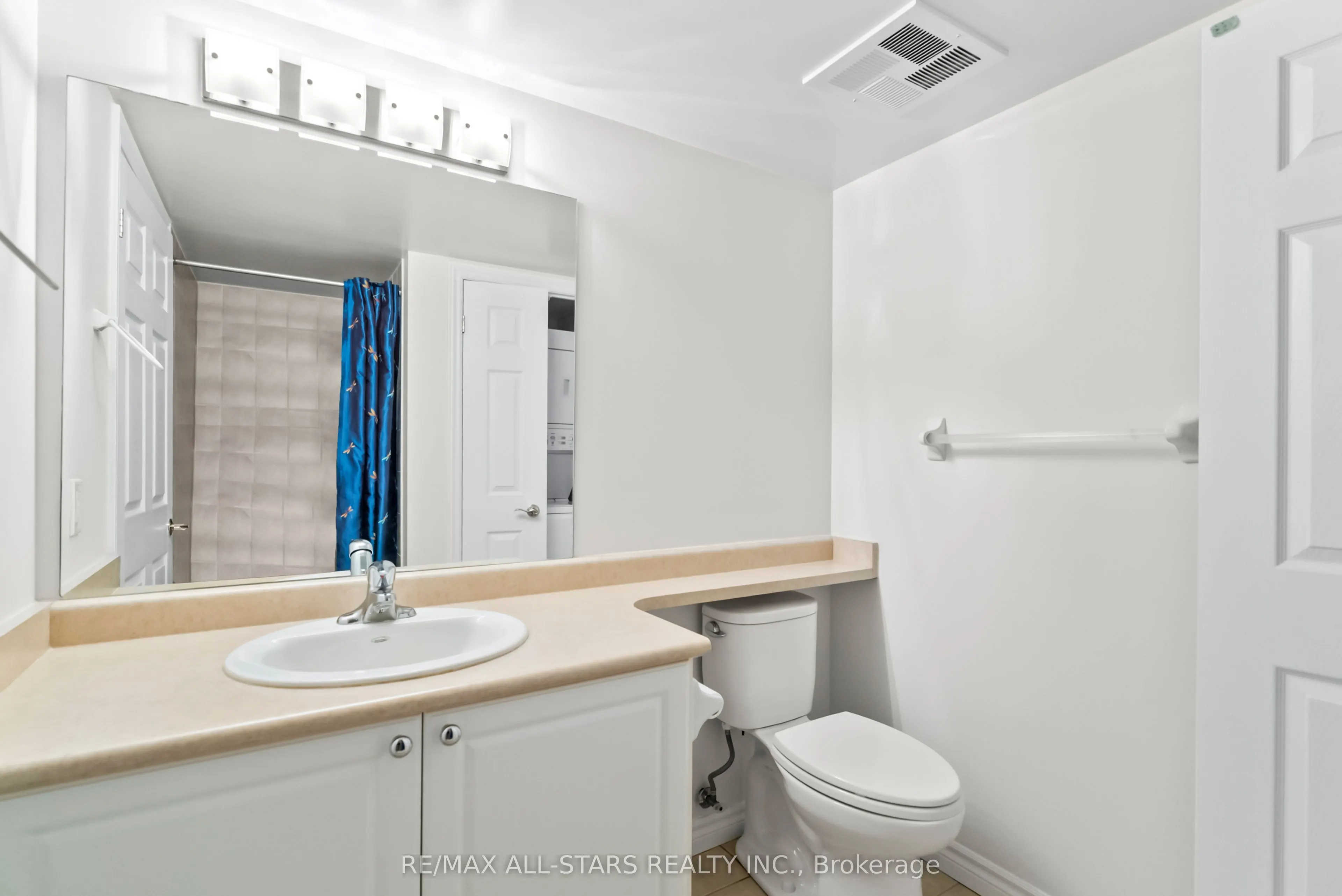 22 James Hill Court, #210