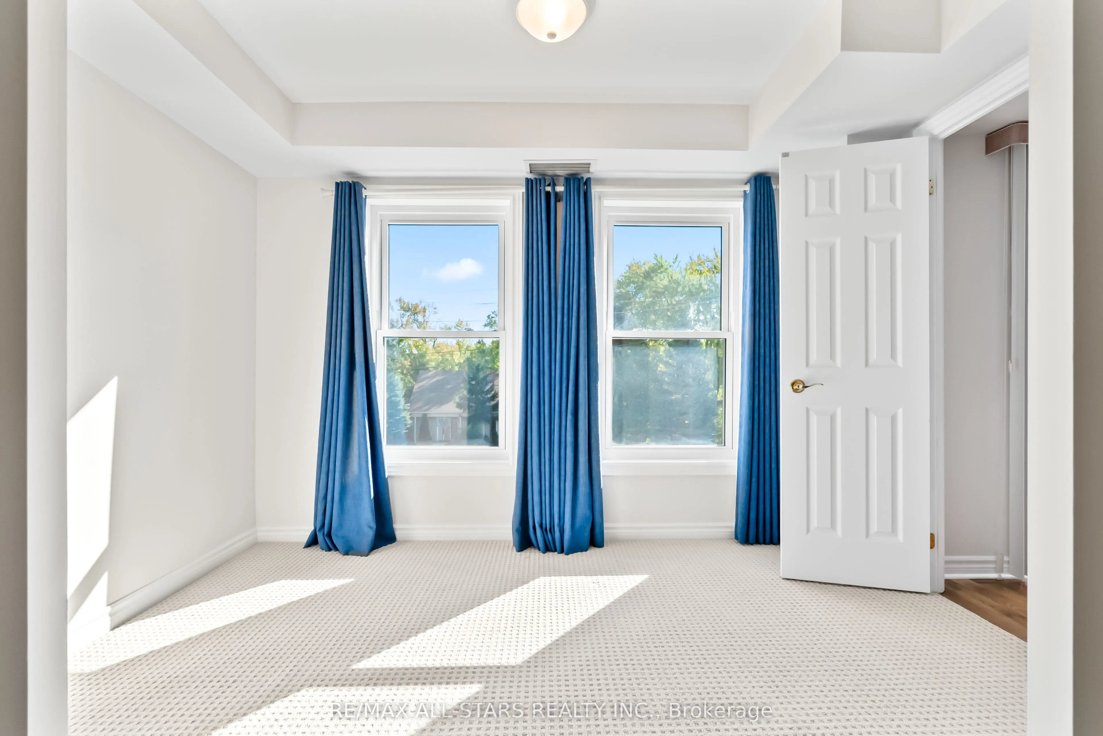 22 James Hill Court, #210