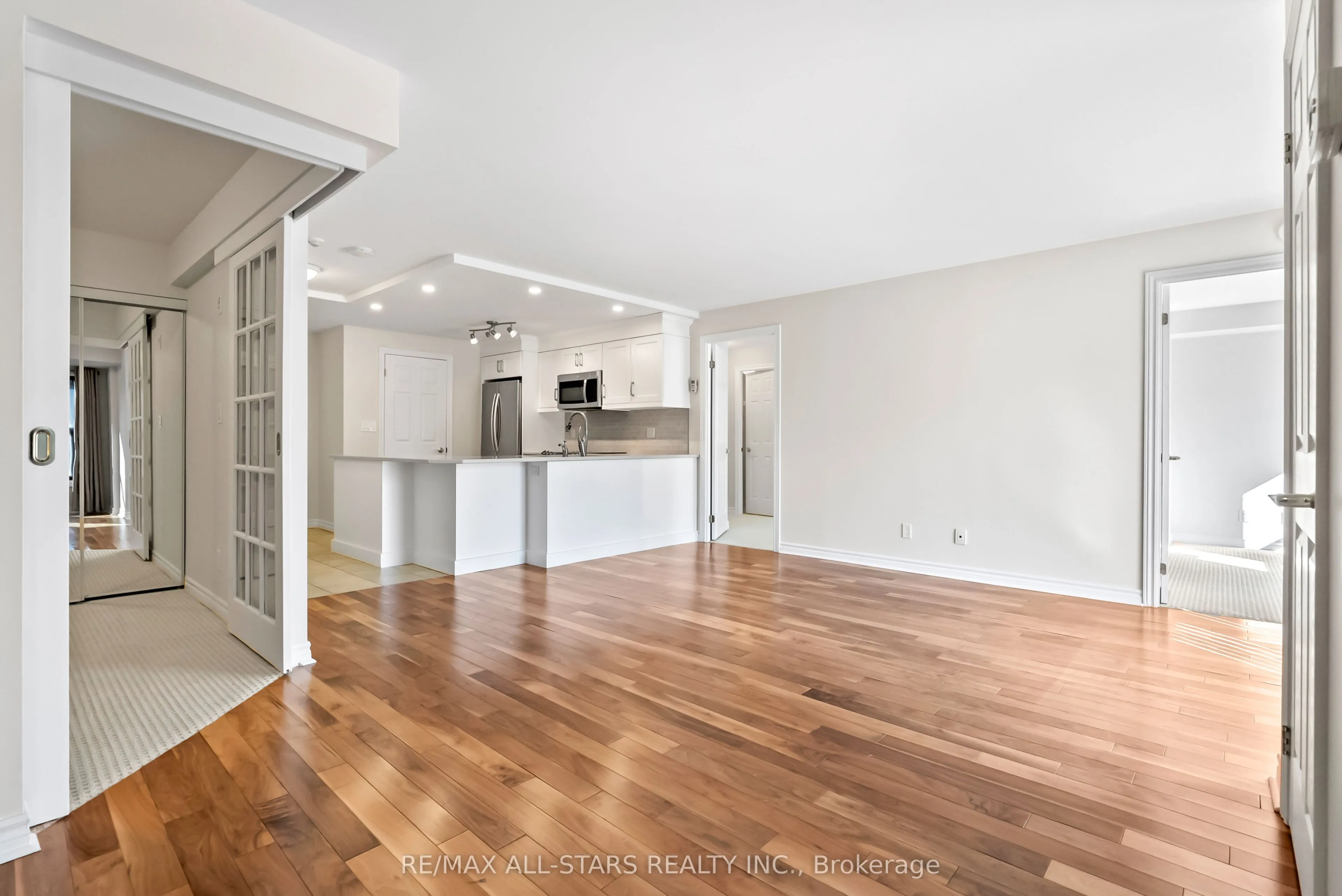 22 James Hill Court, #210